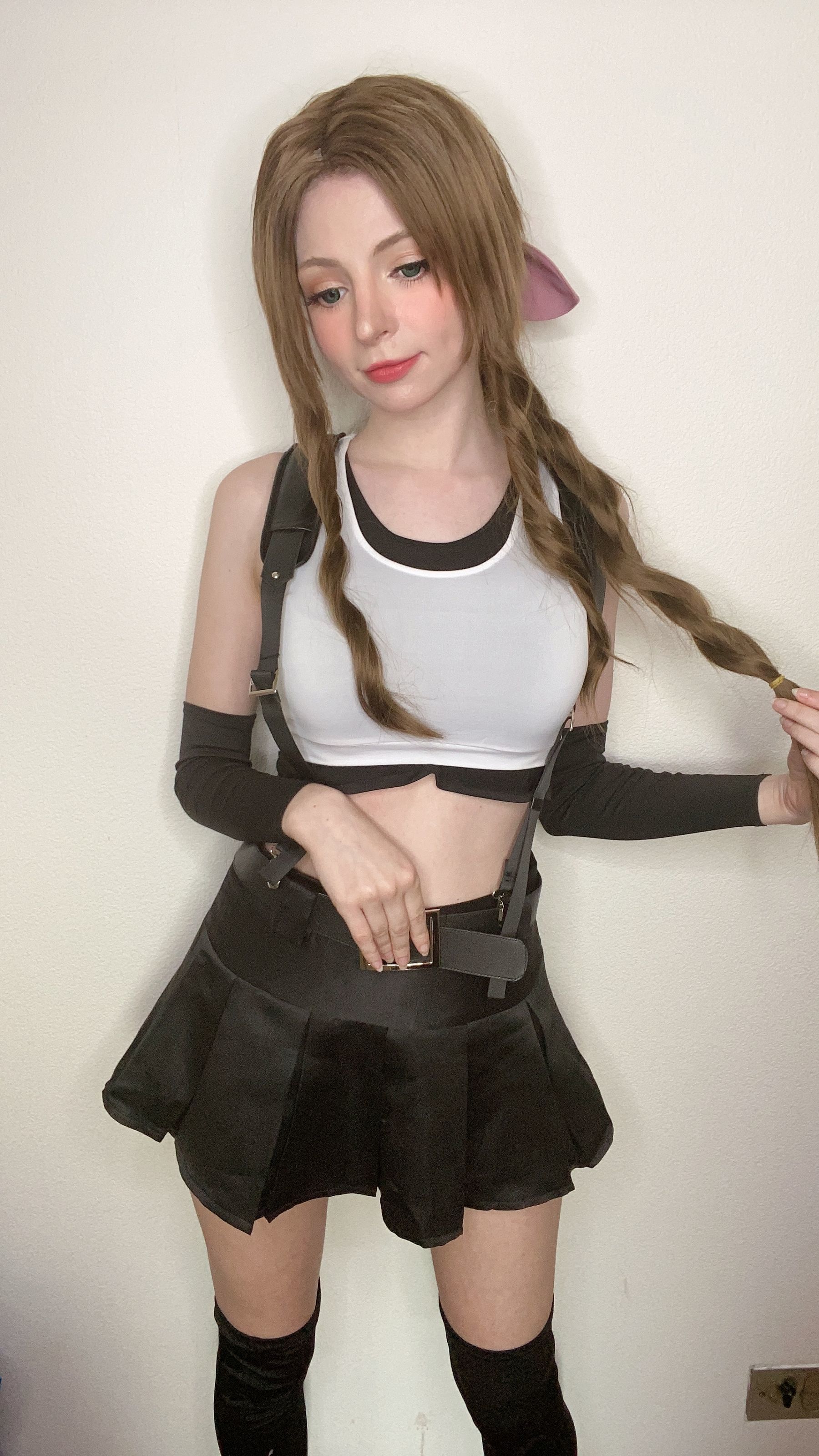 [网红COSER写真] Peach milky - Aerith Tifa Swap