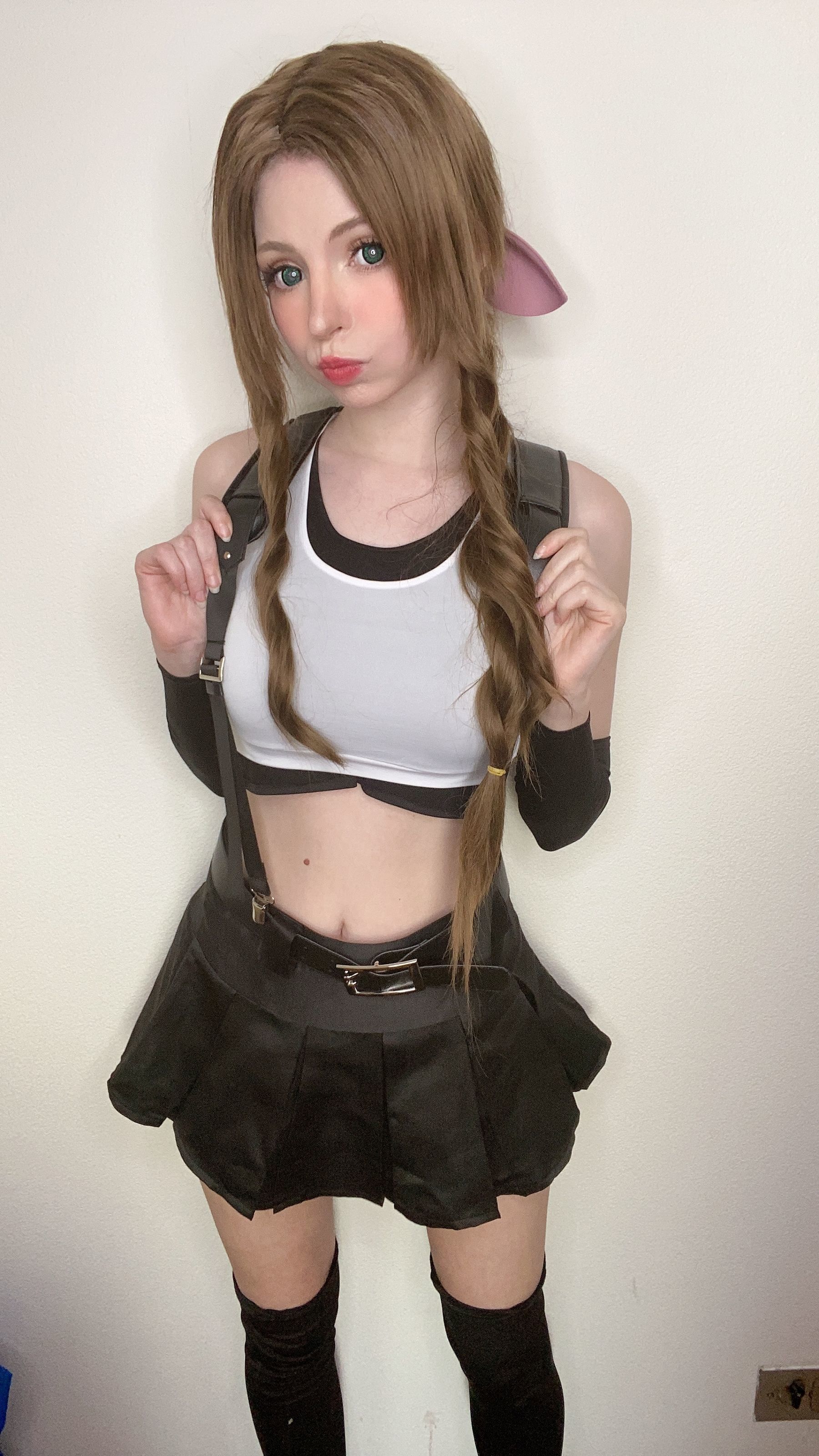 [网红COSER写真] Peach milky - Aerith Tifa Swap