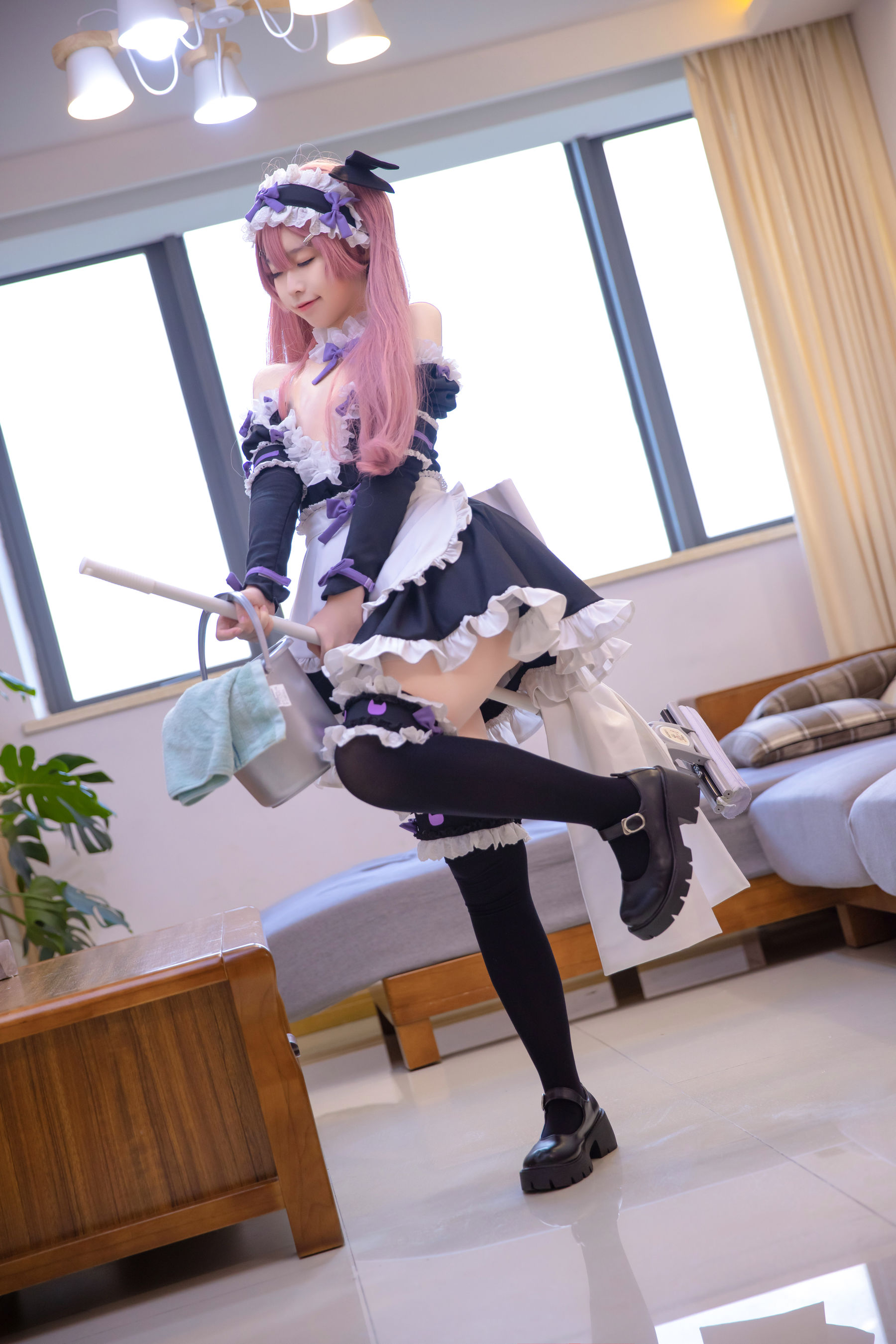 [网红COSER写真] 动漫博主G44不会受伤 - lade女仆
