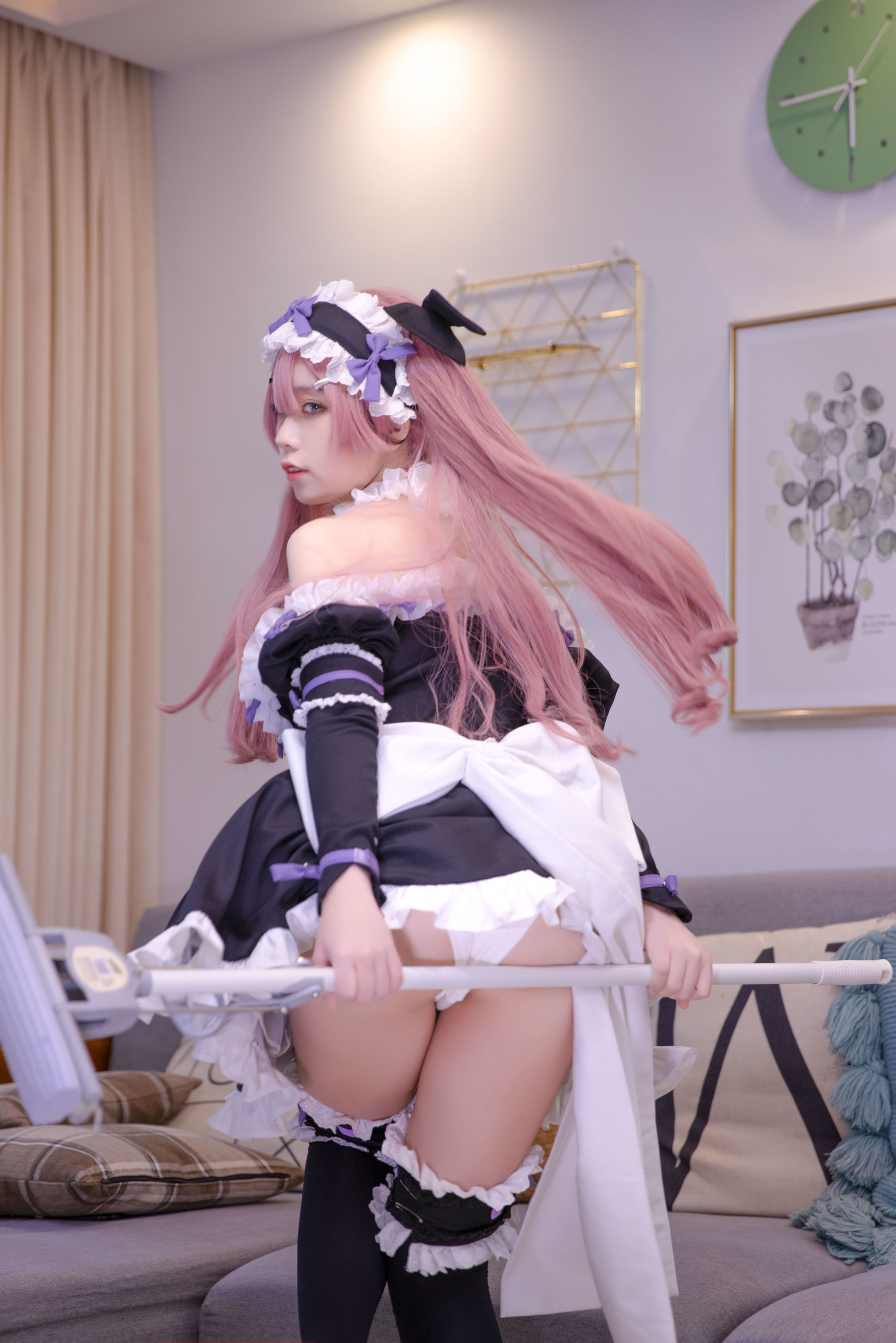 [网红COSER写真] 动漫博主G44不会受伤 - lade女仆