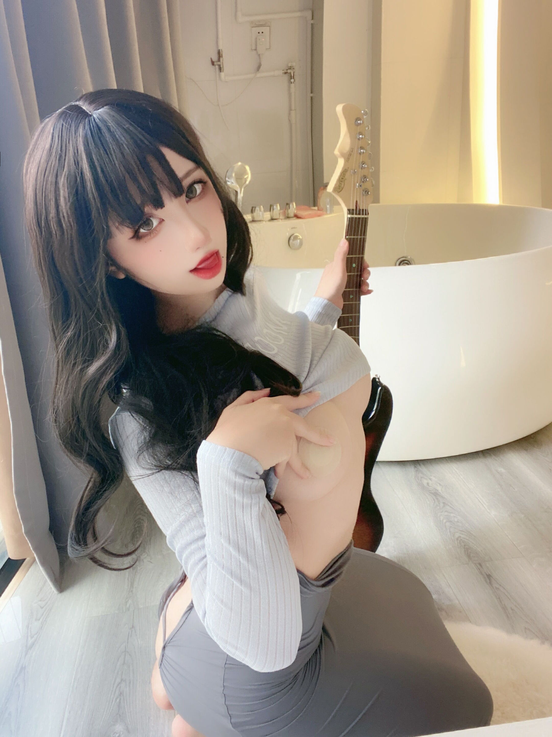 [网红COSER写真] 动漫博主九曲Jean - 吉他妹妹