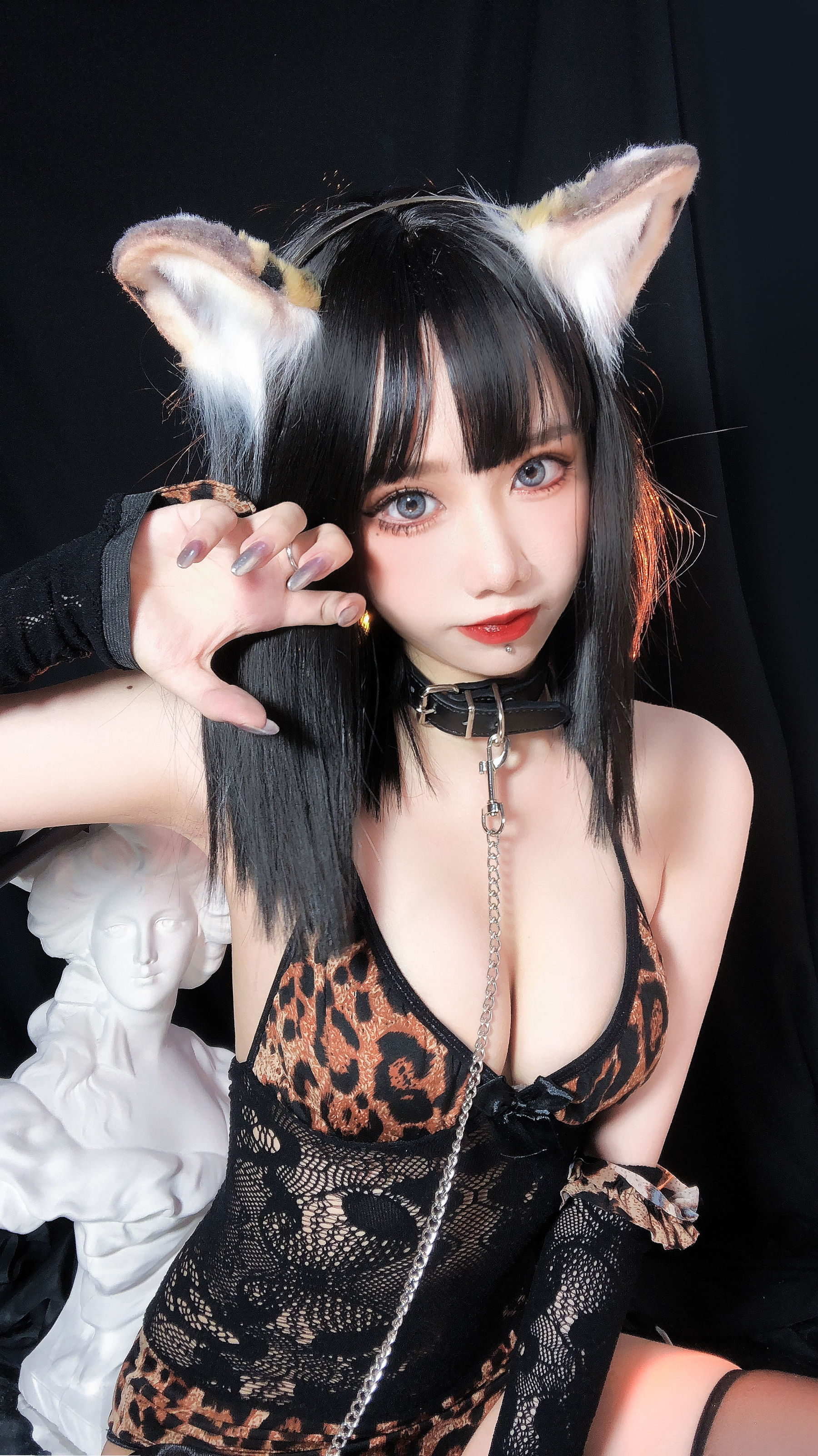 [网红COSER写真] 动漫博主果咩酱w - 豹女妹妹