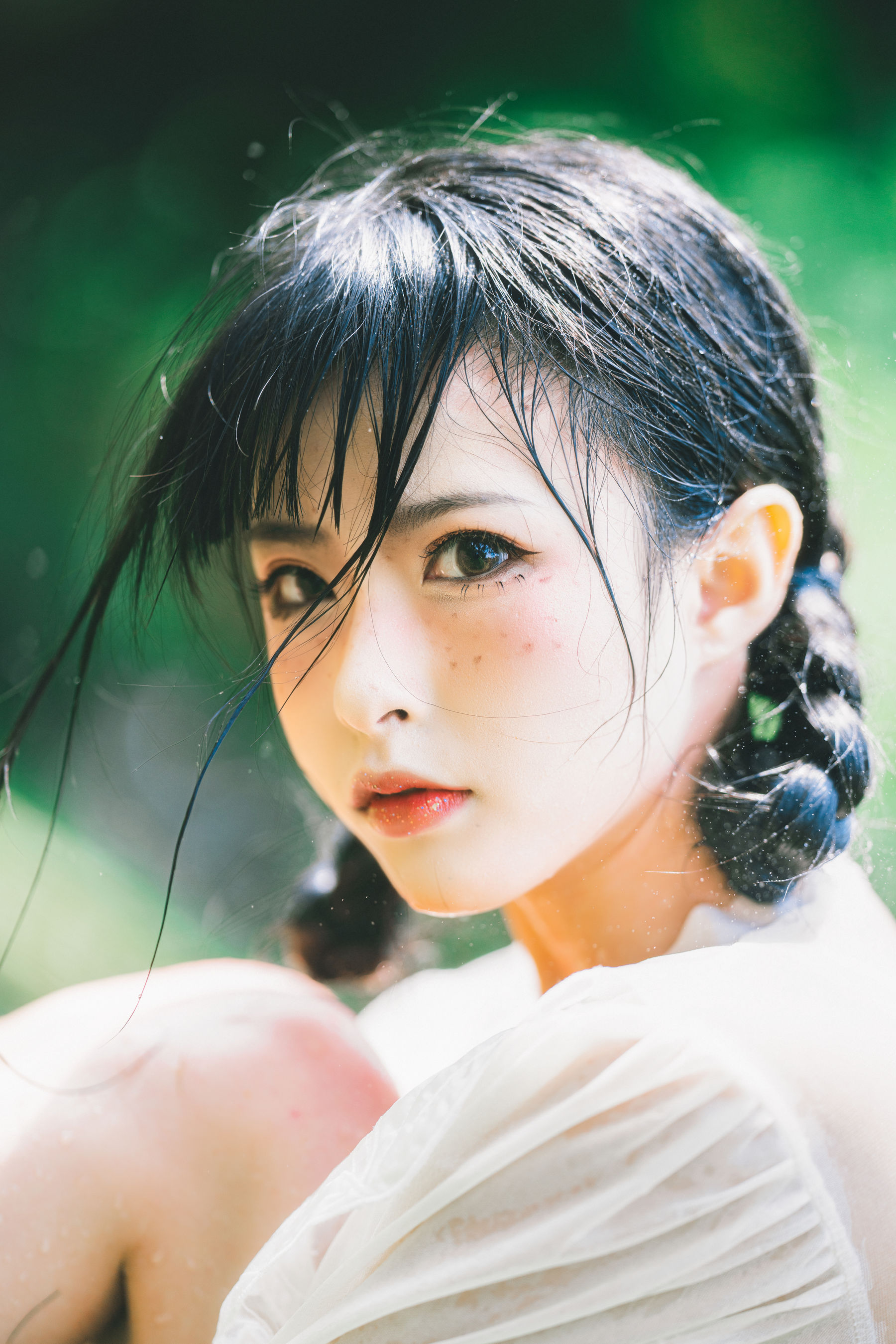 [网红COSER写真] 尤物清水由乃 - 湿水洛丽塔