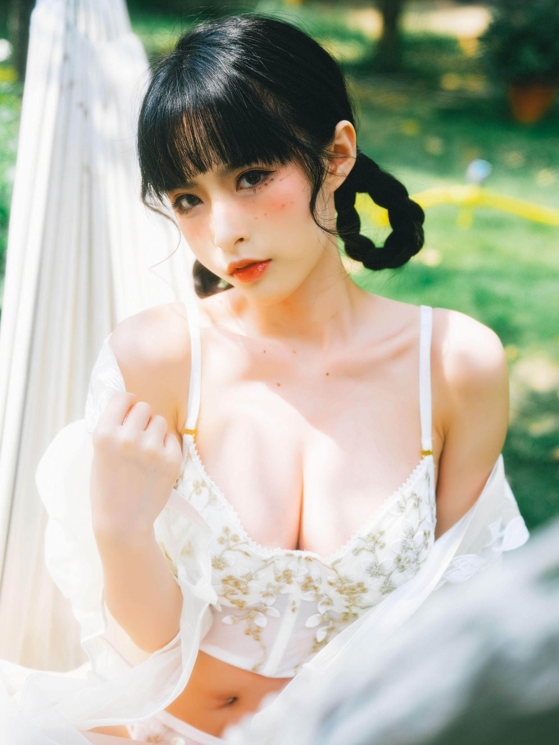 [网红COSER写真] 尤物清水由乃 - 湿水洛丽塔