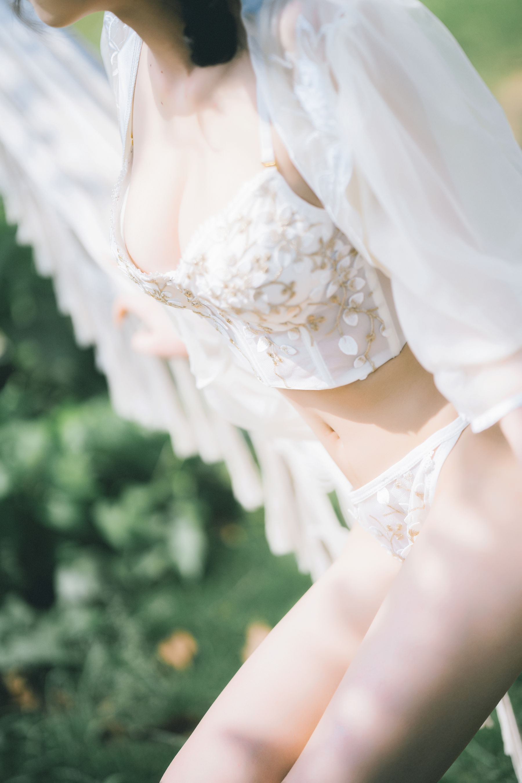 [网红COSER写真] 尤物清水由乃 - 湿水洛丽塔