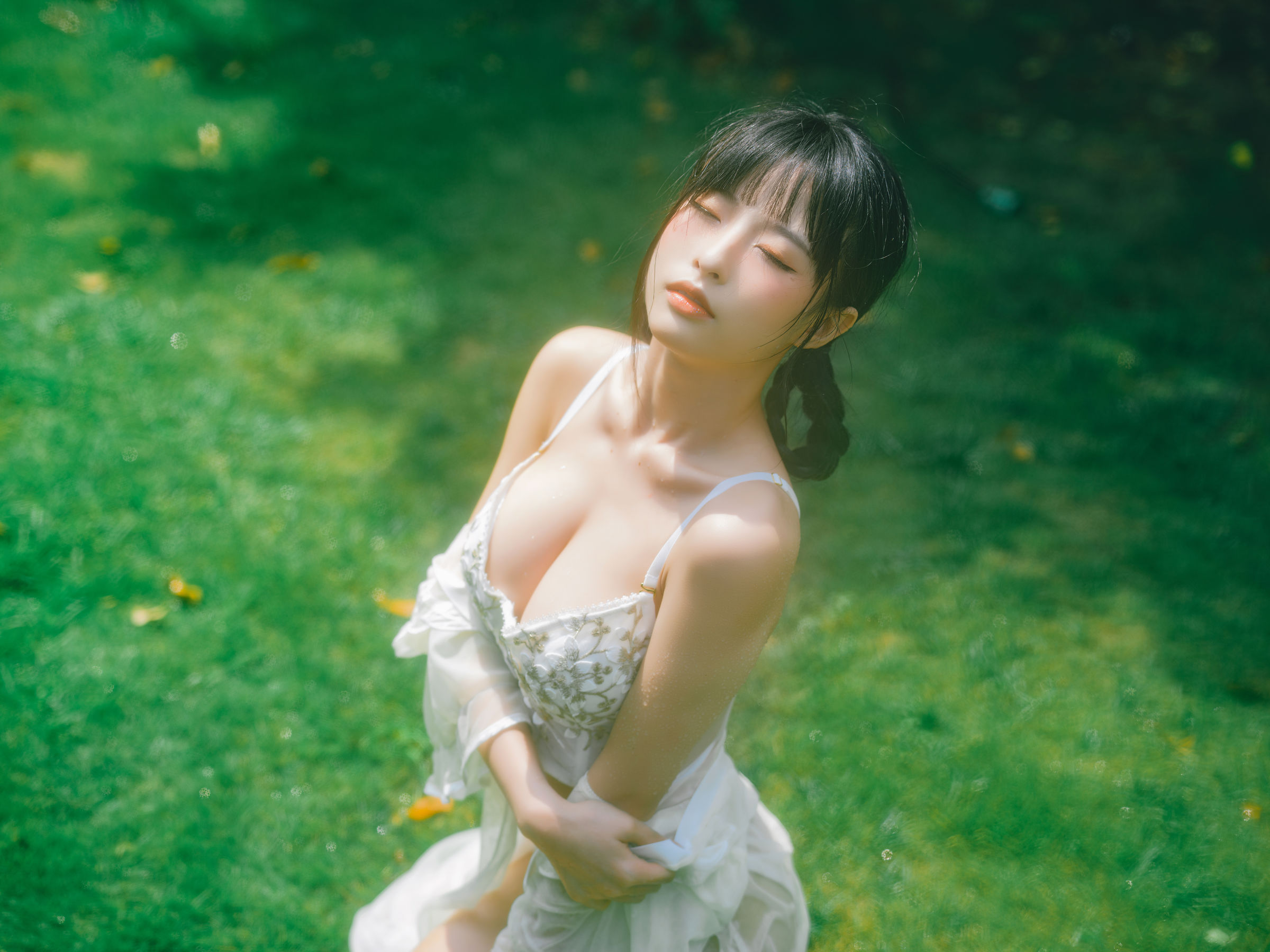 [网红COSER写真] 尤物清水由乃 - 湿水洛丽塔