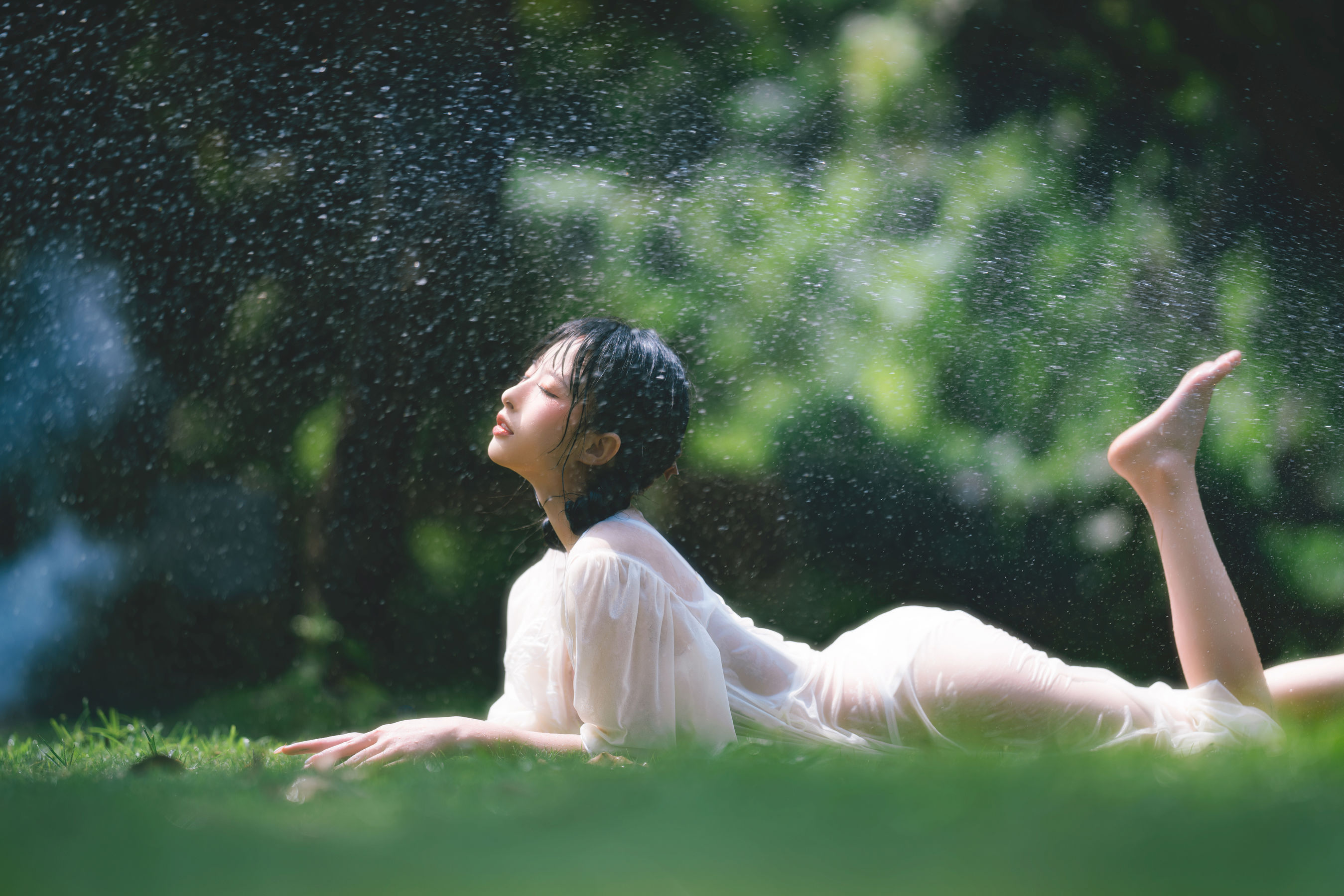 [网红COSER写真] 尤物清水由乃 - 湿水洛丽塔