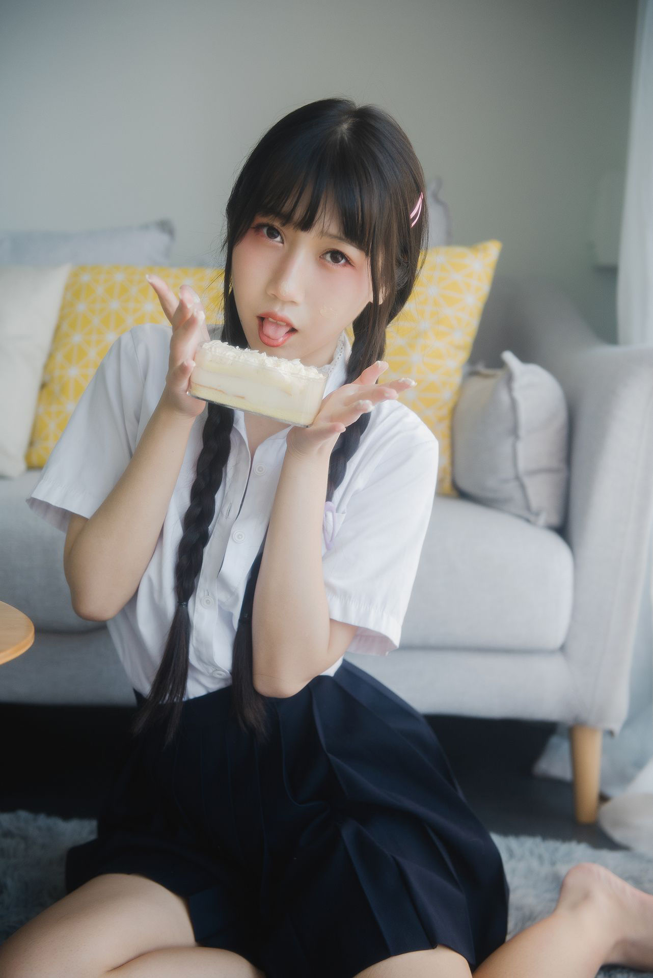 [网红COSER写真] 微博人气Coser不呆猫 - 奶油少女
