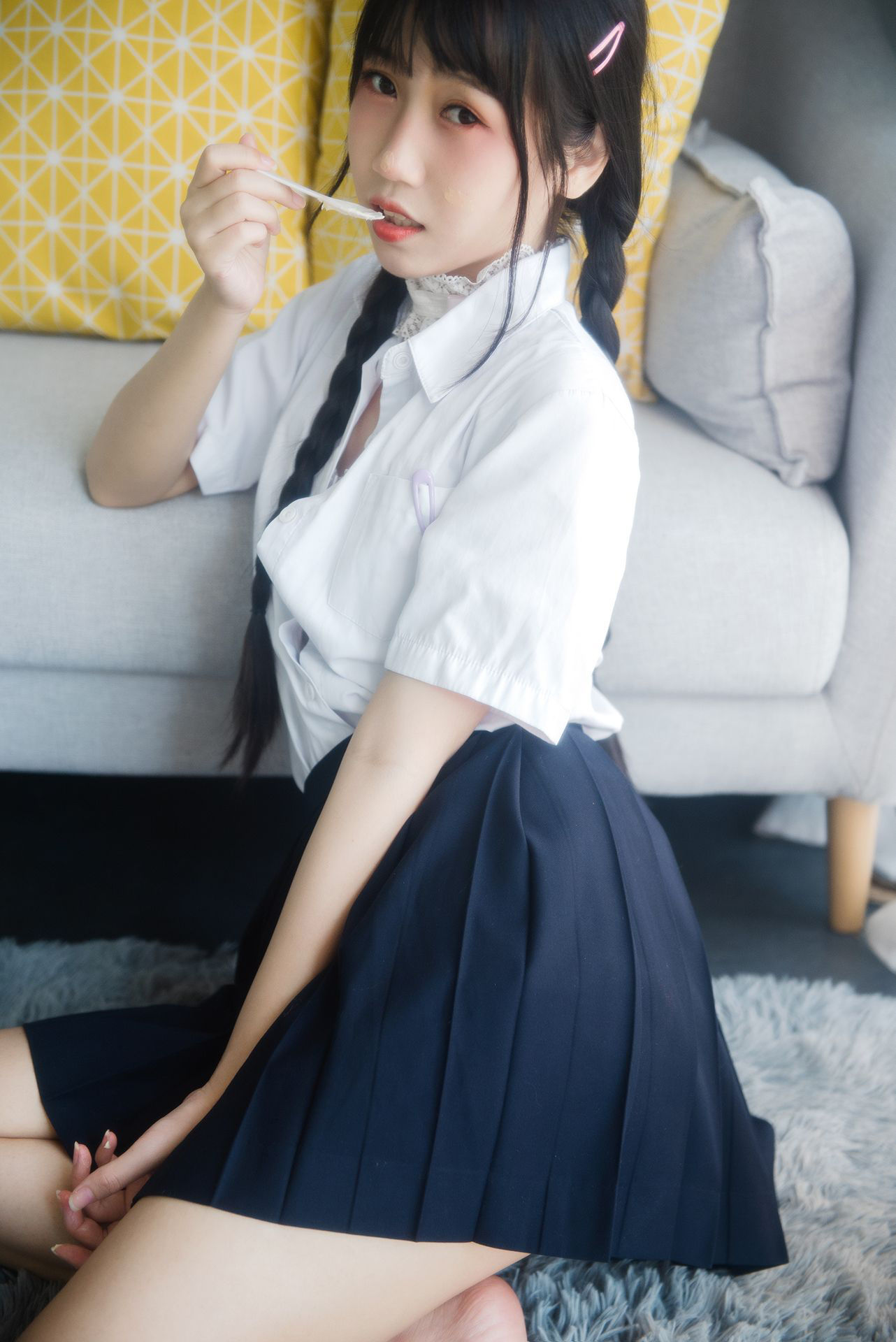 [网红COSER写真] 微博人气Coser不呆猫 - 奶油少女
