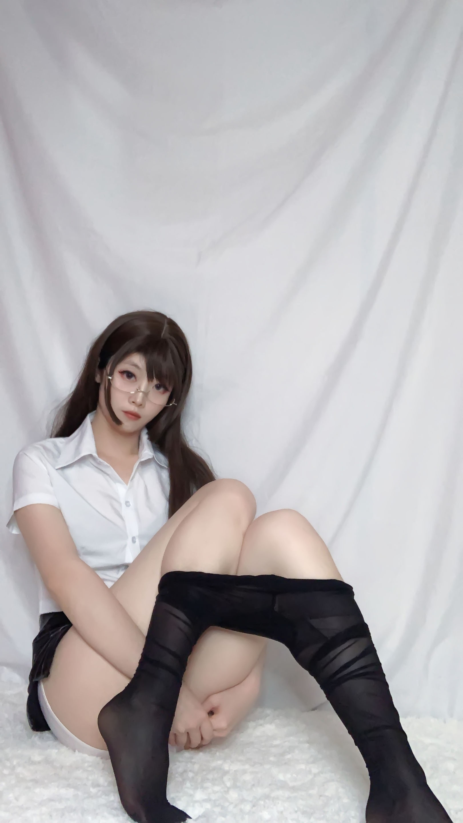 [网红COSER写真] 白露很白 - OL教室