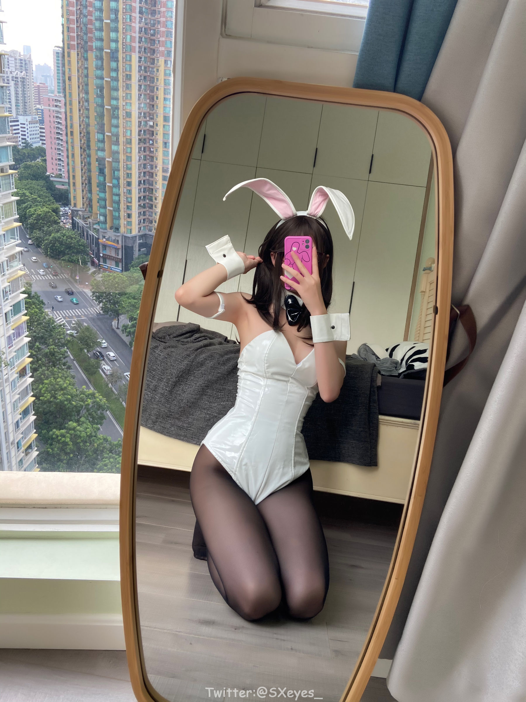 [网红COSER写真] 萌妹子眼酱大魔王w - 黑丝兔女郎