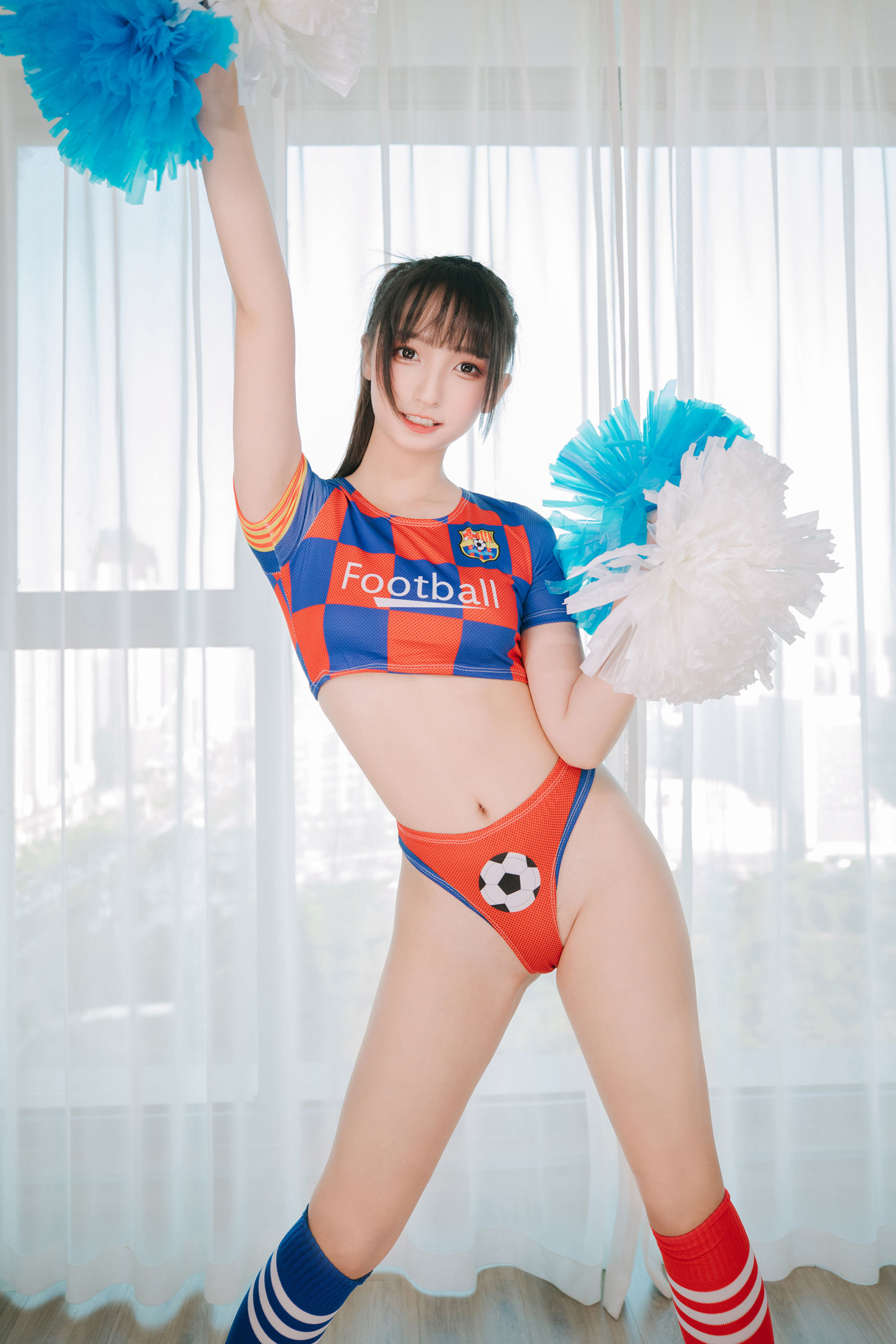 [网红COSER写真] 萝莉神楽板真冬 之 拉拉队少女