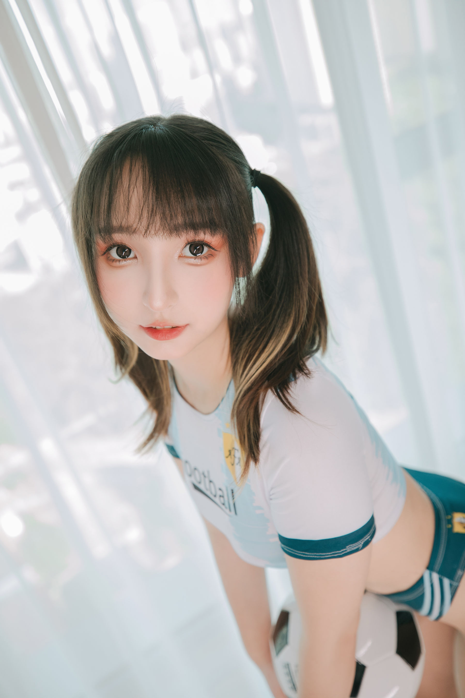 [网红COSER写真] 萝莉神楽板真冬 之 拉拉队少女