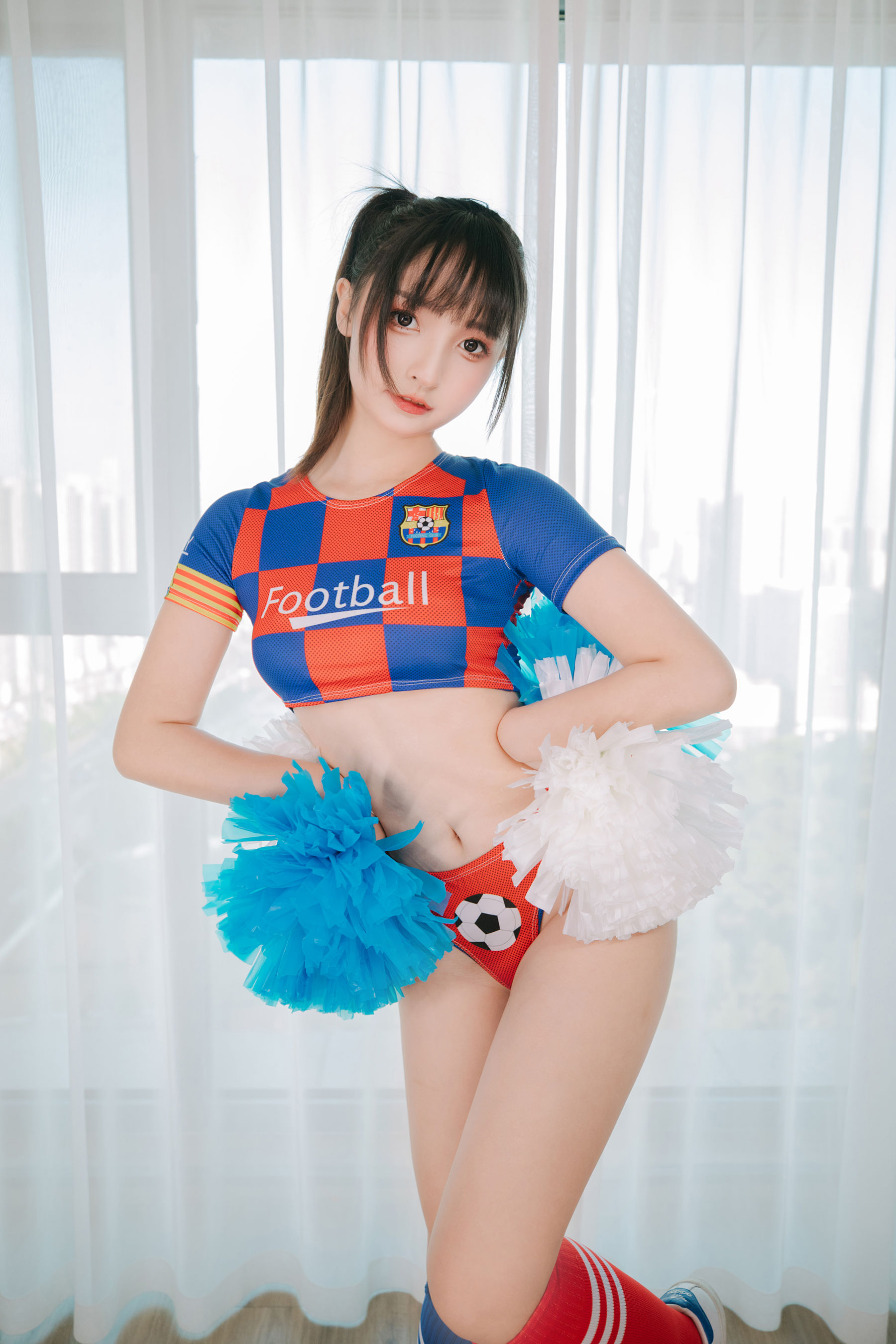 [网红COSER写真] 萝莉神楽板真冬 之 拉拉队少女