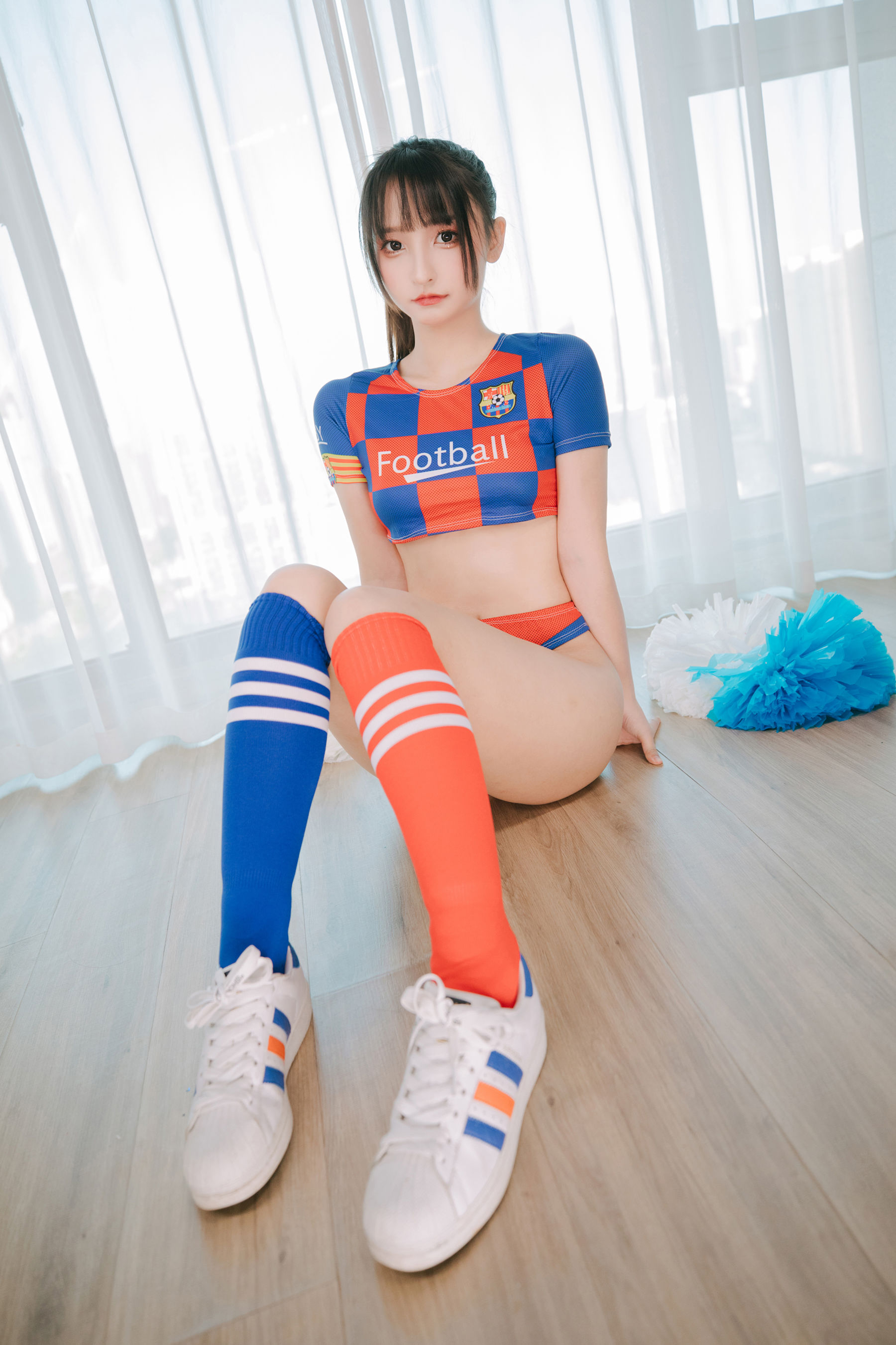 [网红COSER写真] 萝莉神楽板真冬 之 拉拉队少女
