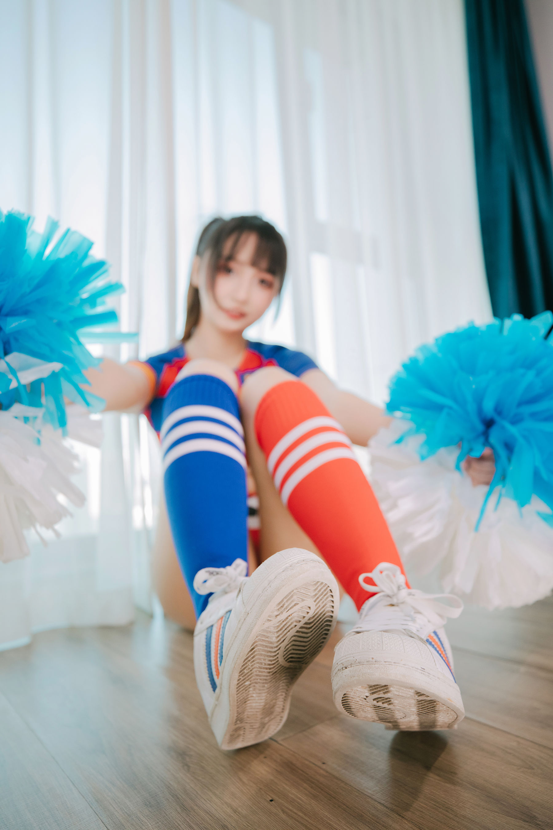 [网红COSER写真] 萝莉神楽板真冬 之 拉拉队少女