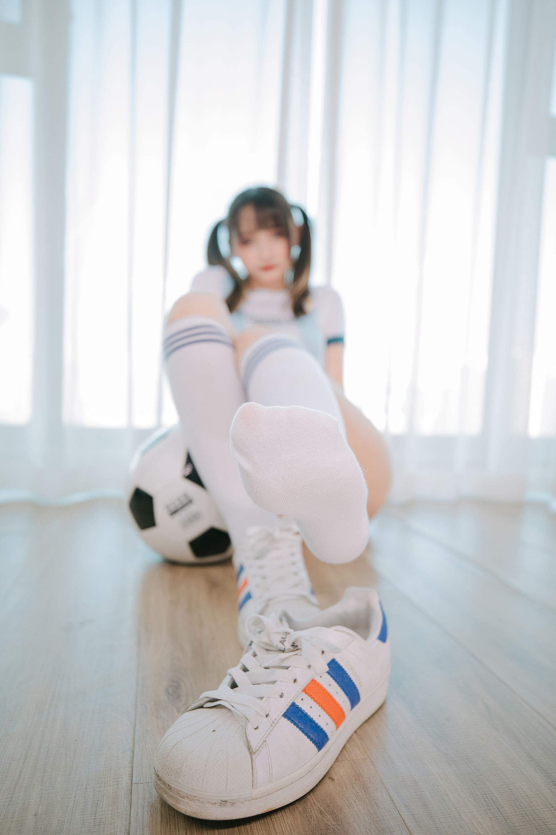 [网红COSER写真] 萝莉神楽板真冬 之 拉拉队少女