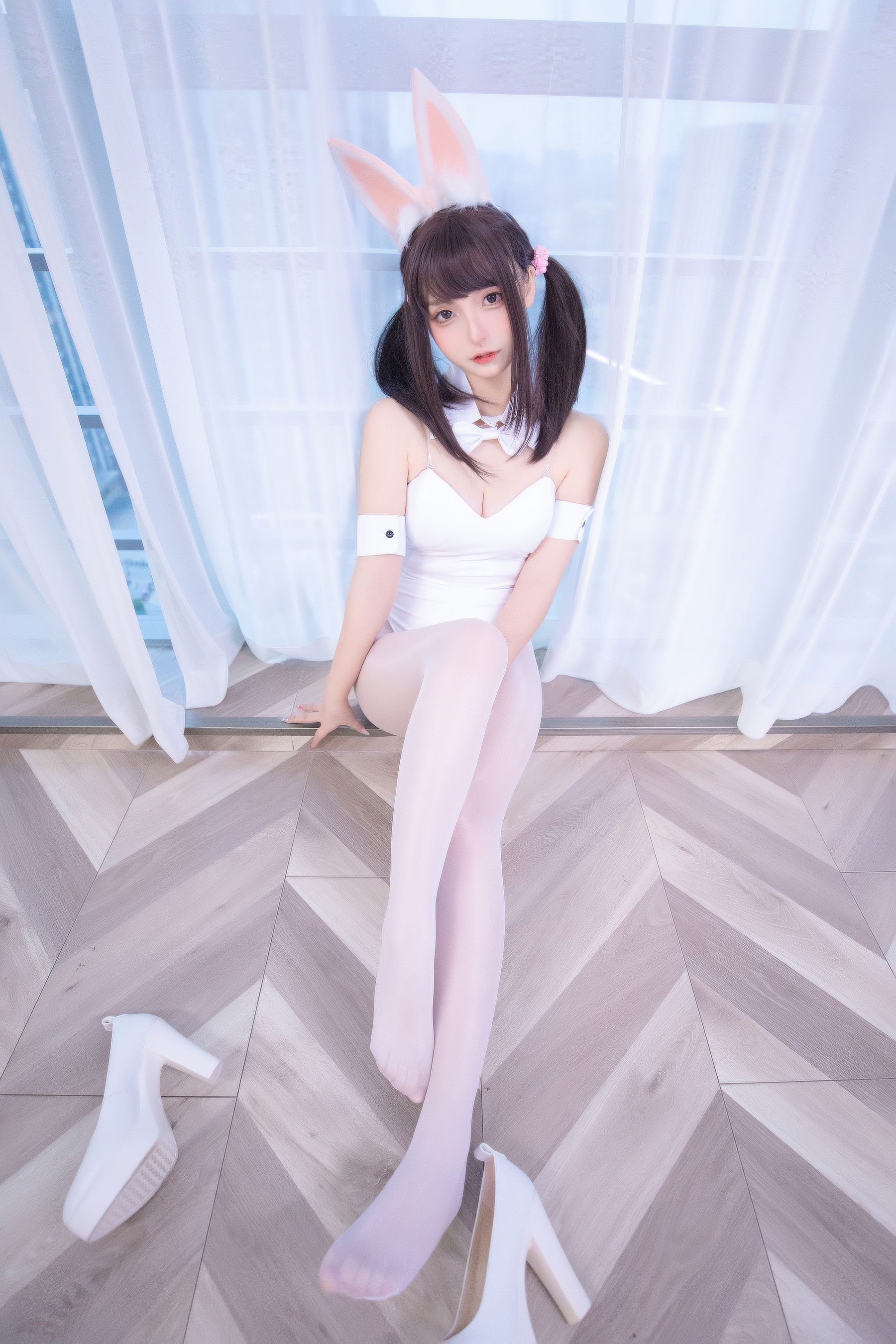 [网红COSER写真] 萝莉神楽板真冬之バニーバブル