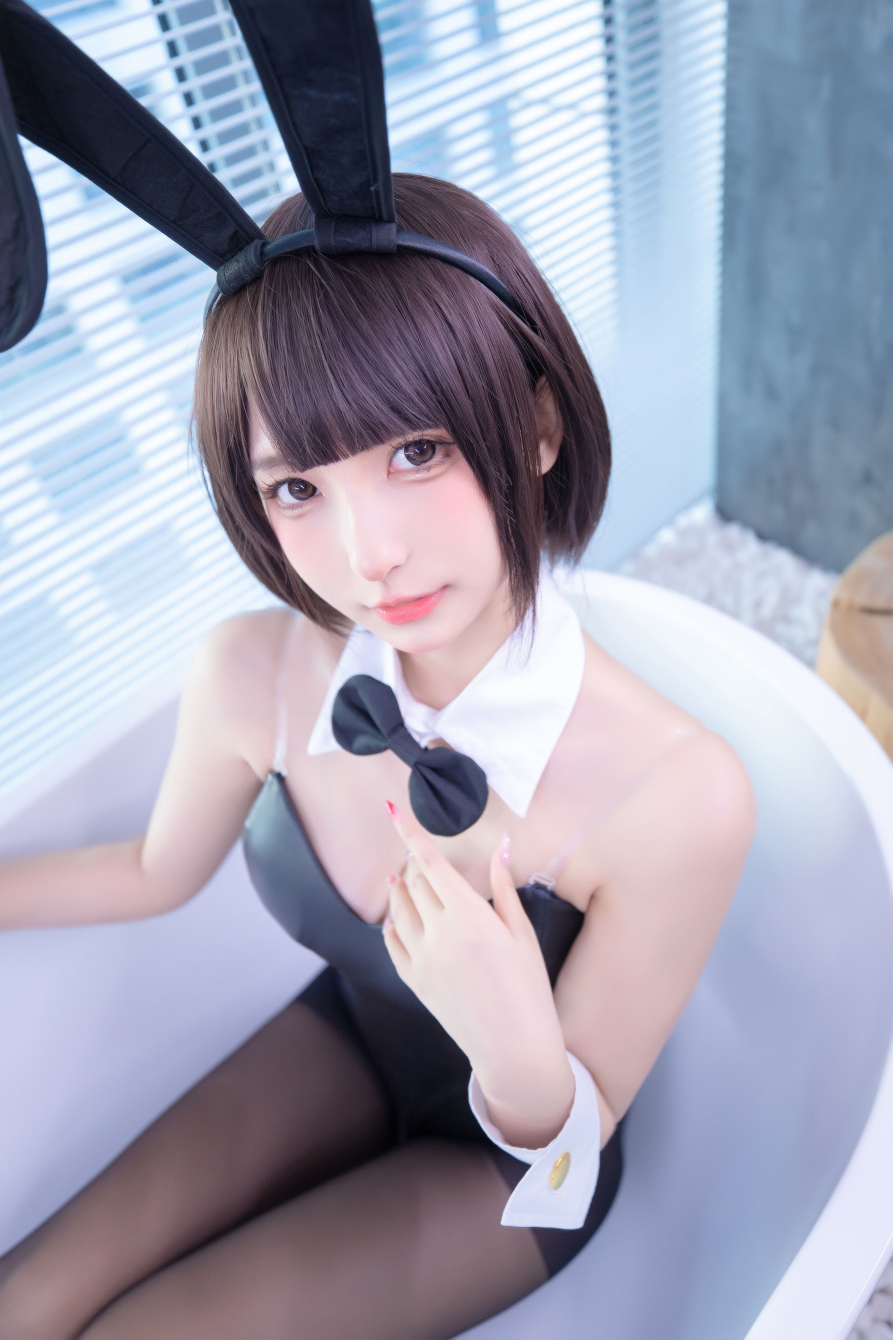 [网红COSER写真] 萝莉神楽板真冬之バニーバブル