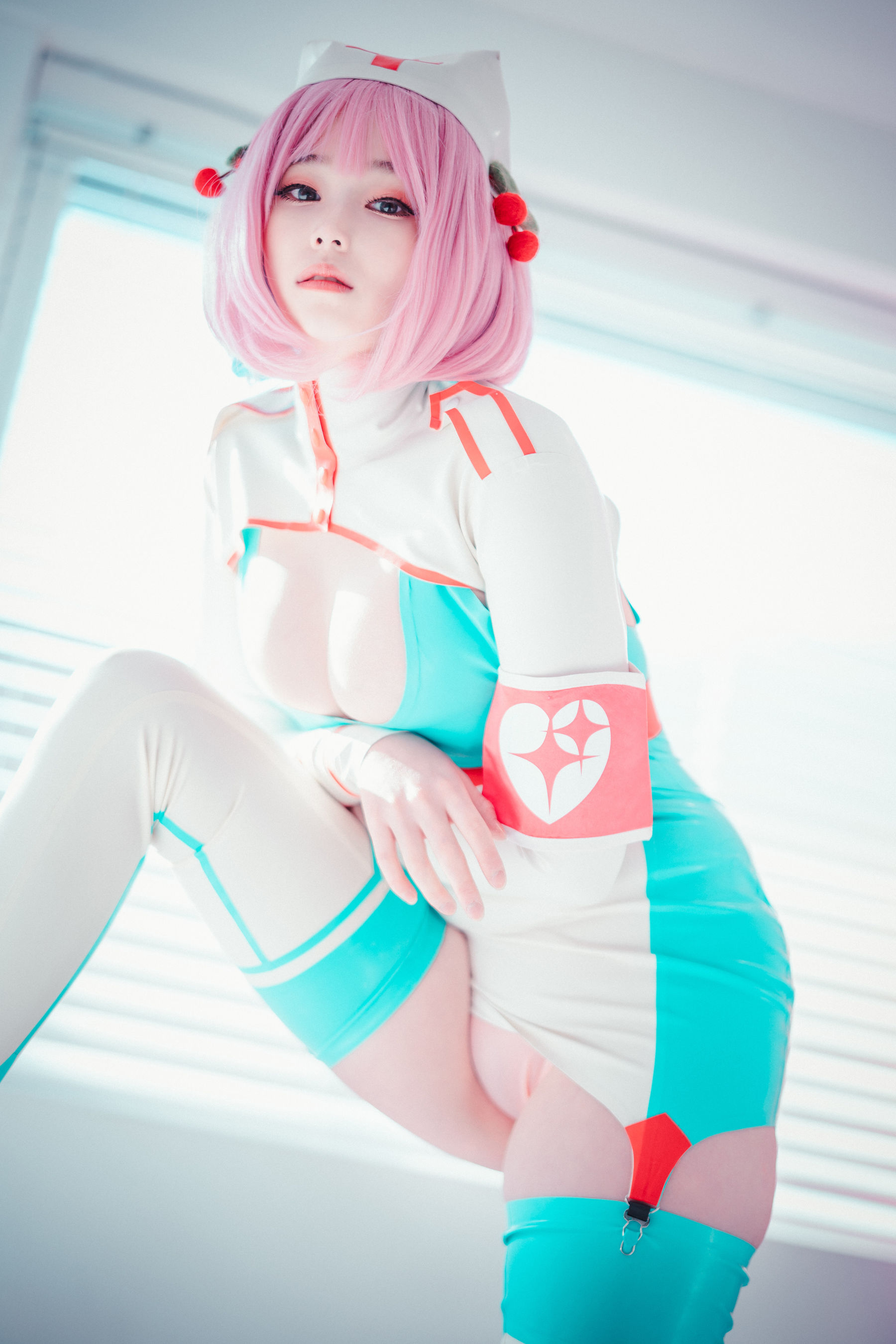 [DJAWA]  BamBi - Cling To Latex