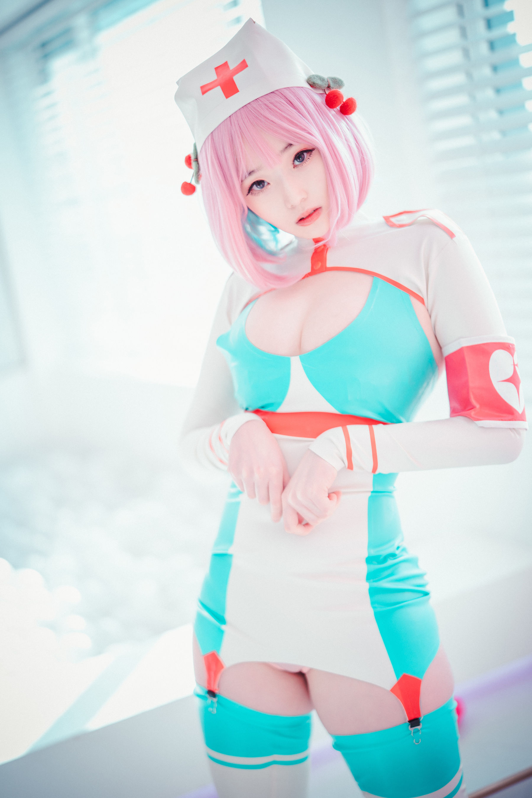 [DJAWA]  BamBi - Cling To Latex