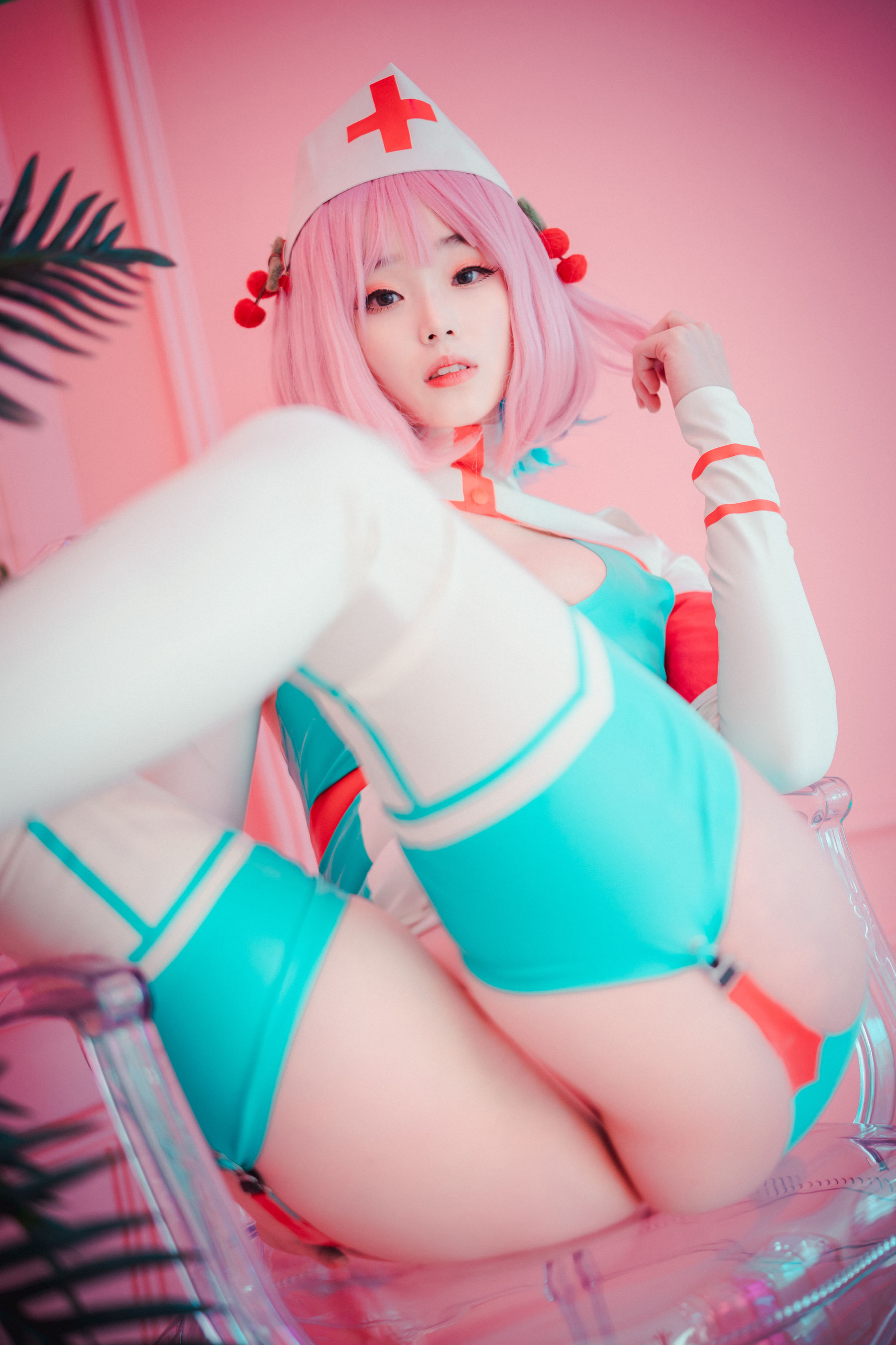 [DJAWA]  BamBi - Cling To Latex
