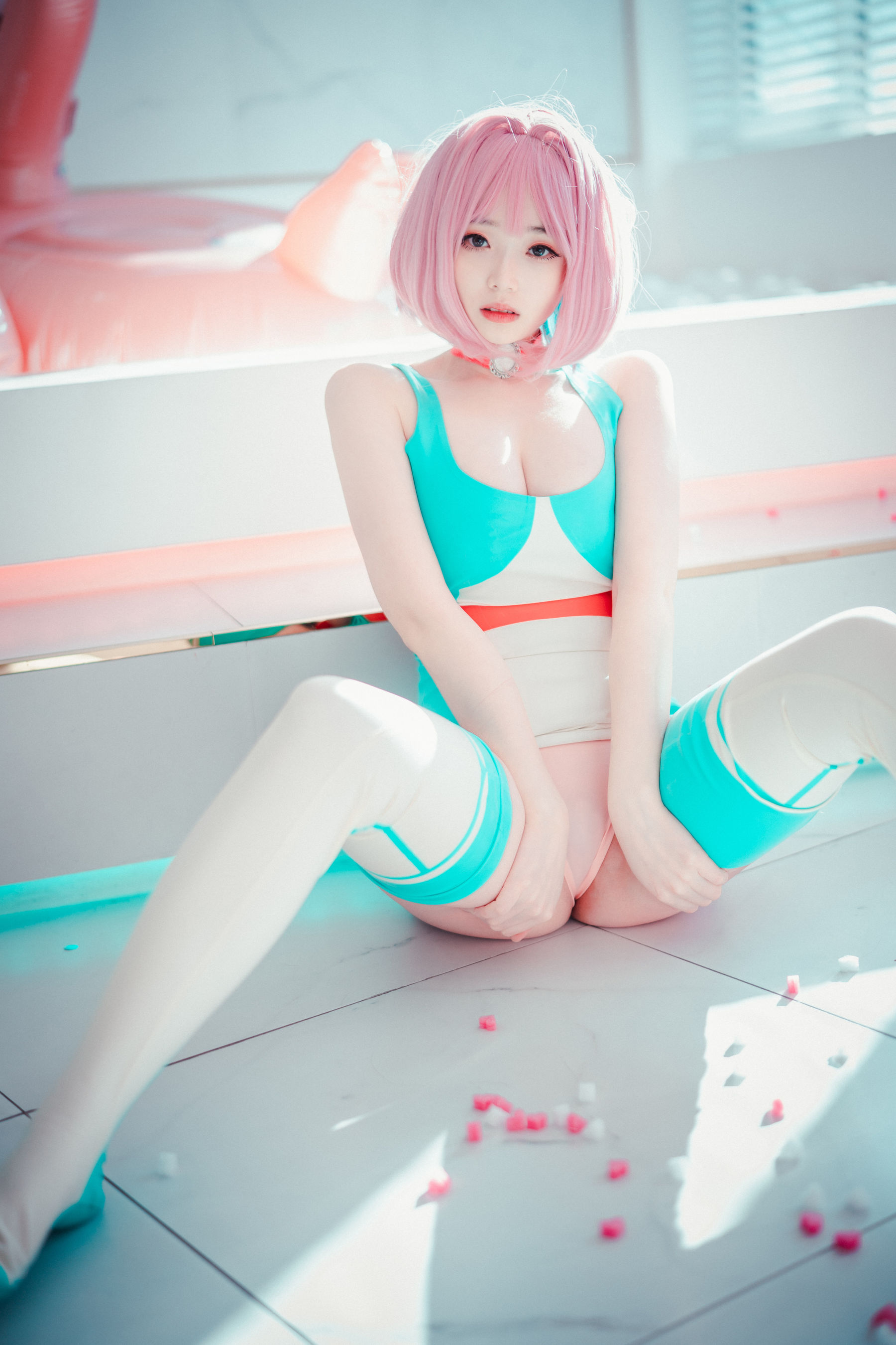 [DJAWA]  BamBi - Cling To Latex