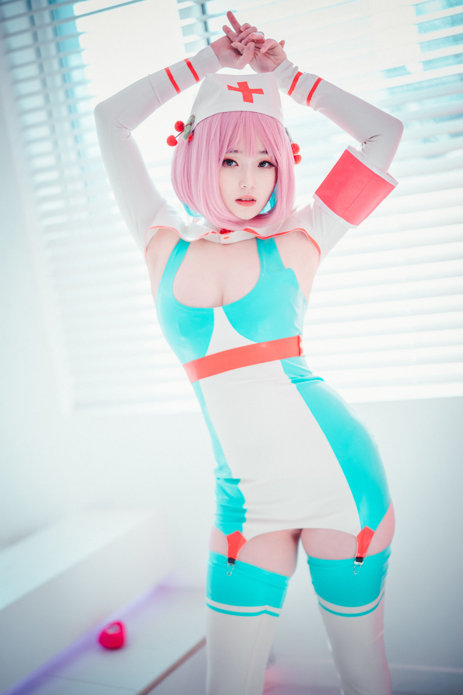 [DJAWA]  BamBi - Cling To Latex