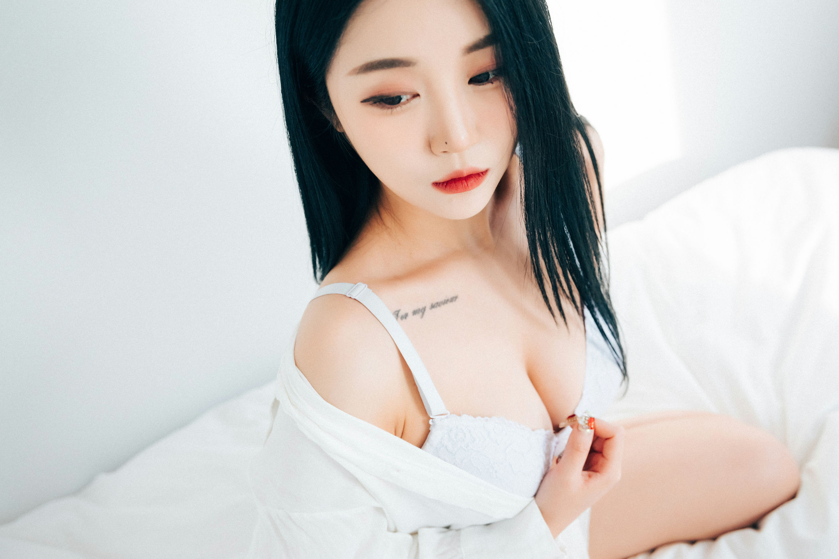 [Loozy]  Bomi - The undress
