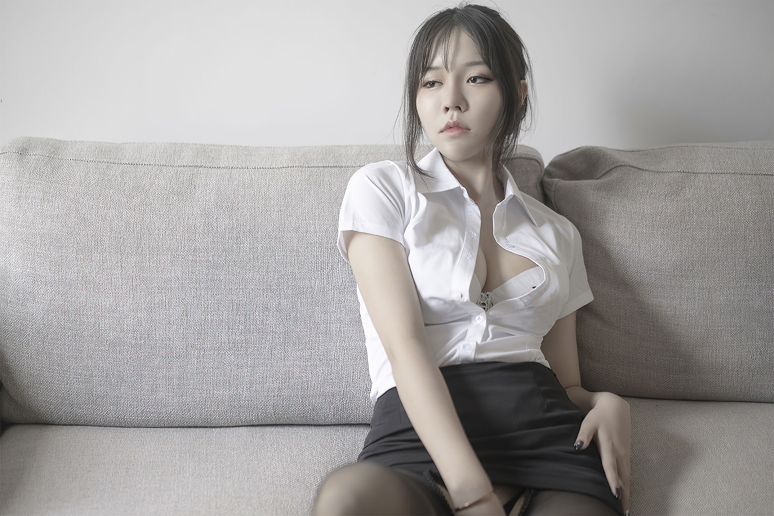 [尤蜜YouMiabc]  糖積-女摄影 办公室猎物
