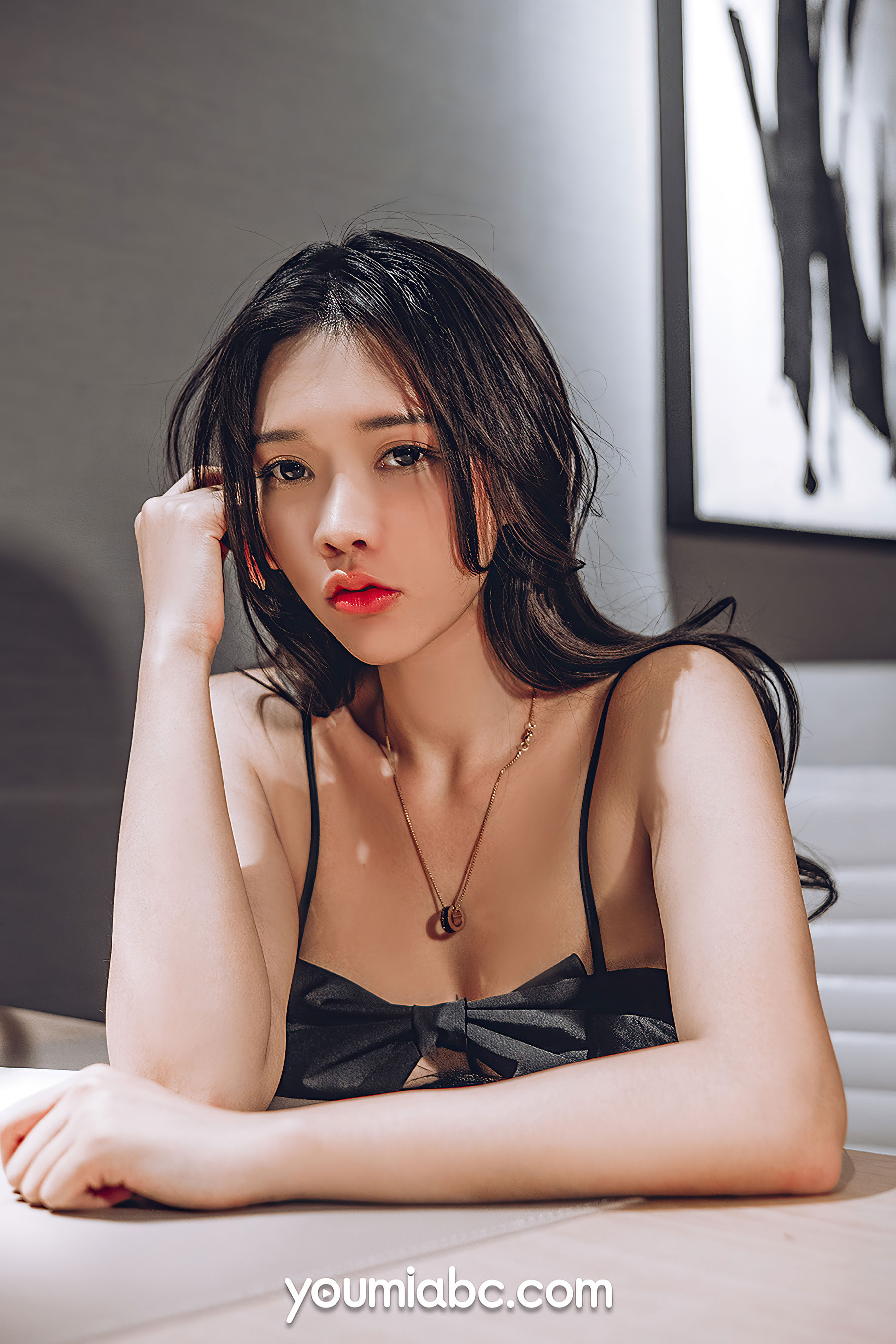 [尤蜜YouMiabc]  丰臣羽立 香艳值班夜
