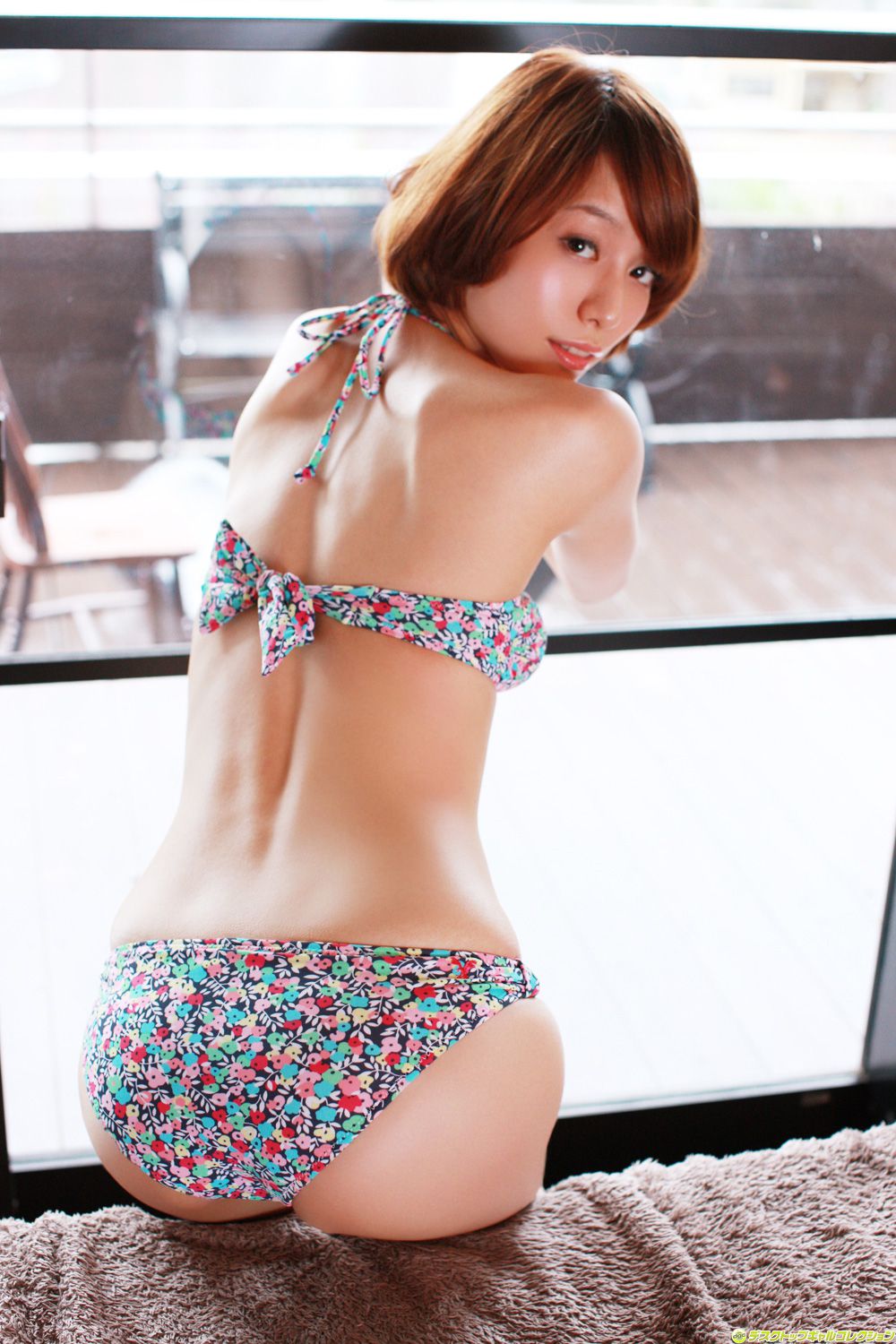 綱島恵里香《極上スレンダーお姉さんの生肌に急接近》 [DGC] NO.1054