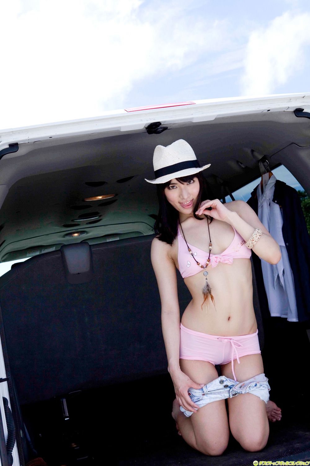 由愛可奈《見た目は清純。でもホントは淫乱なんです…》 [DGC] NO.1063