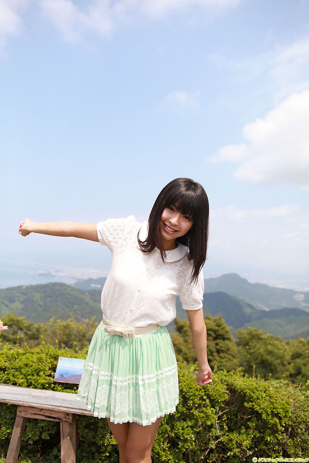 佐藤さくら《色白もち肌ボディのセクシー健康美》 [DGC] NO.1067