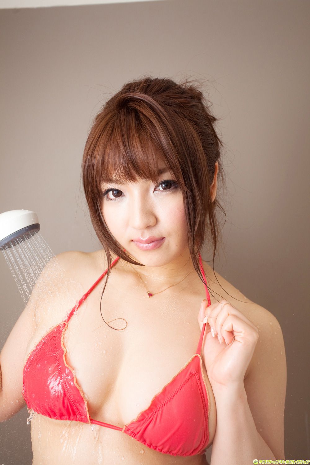 神咲詩織《肉感たっぷり！Gカップむっちりボディ》 [DGC] NO.1075