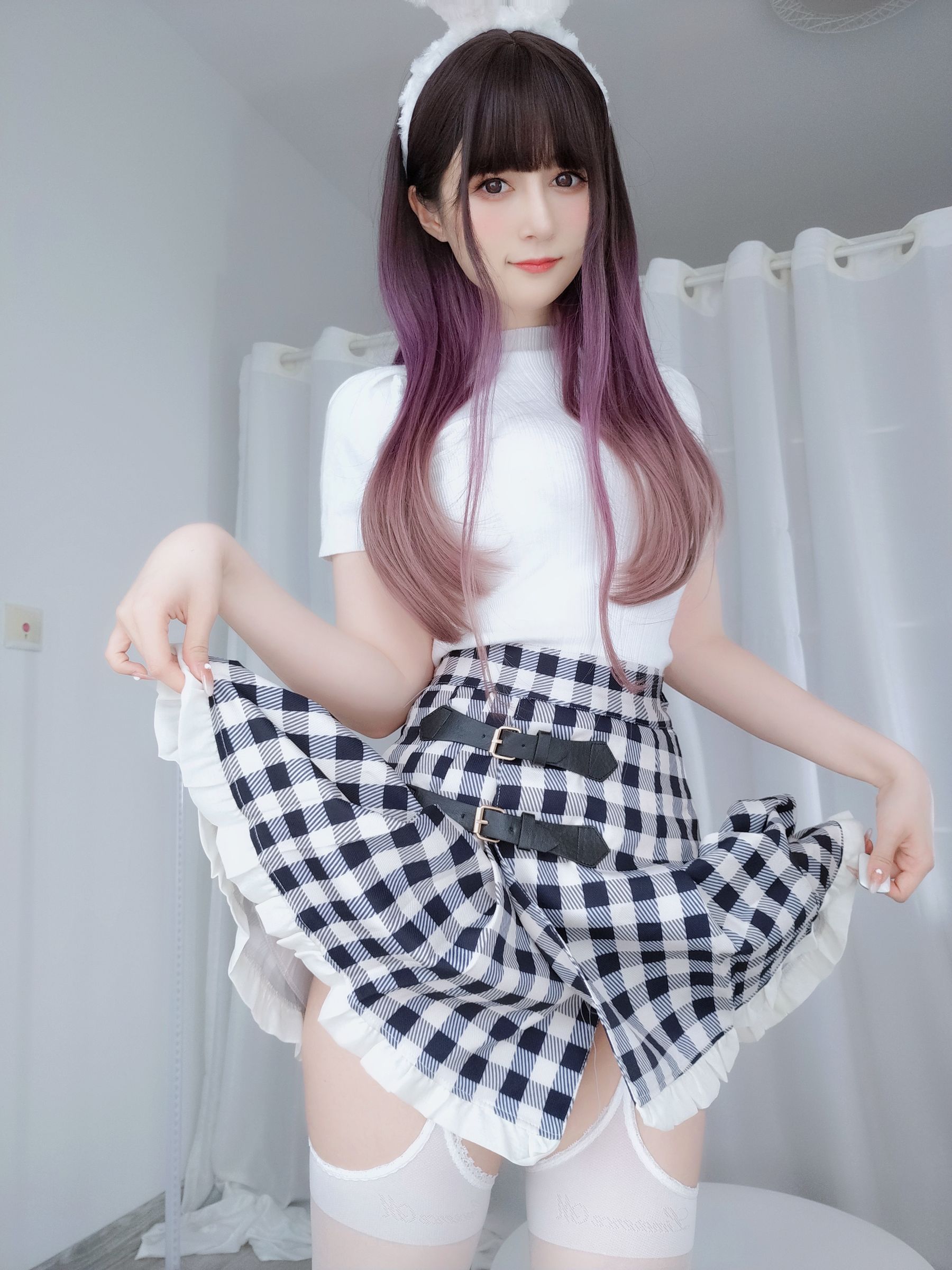 [福利COS] Coser小姐姐白银 - 白丝兔女郎