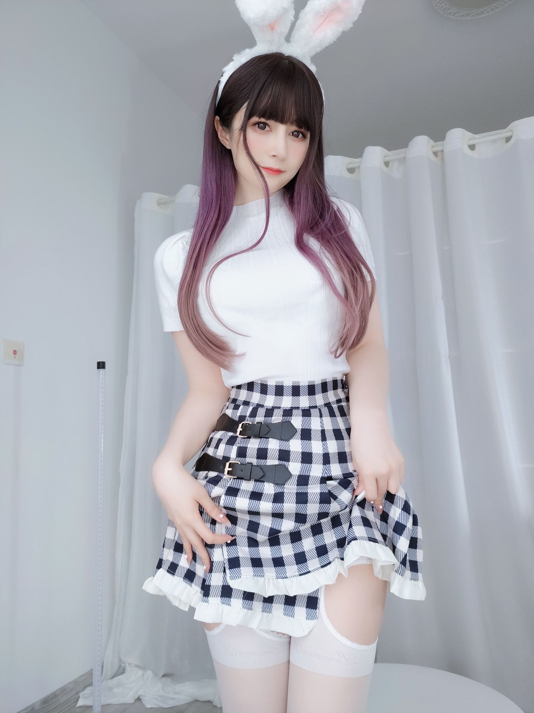 [福利COS] Coser小姐姐白银 - 白丝兔女郎