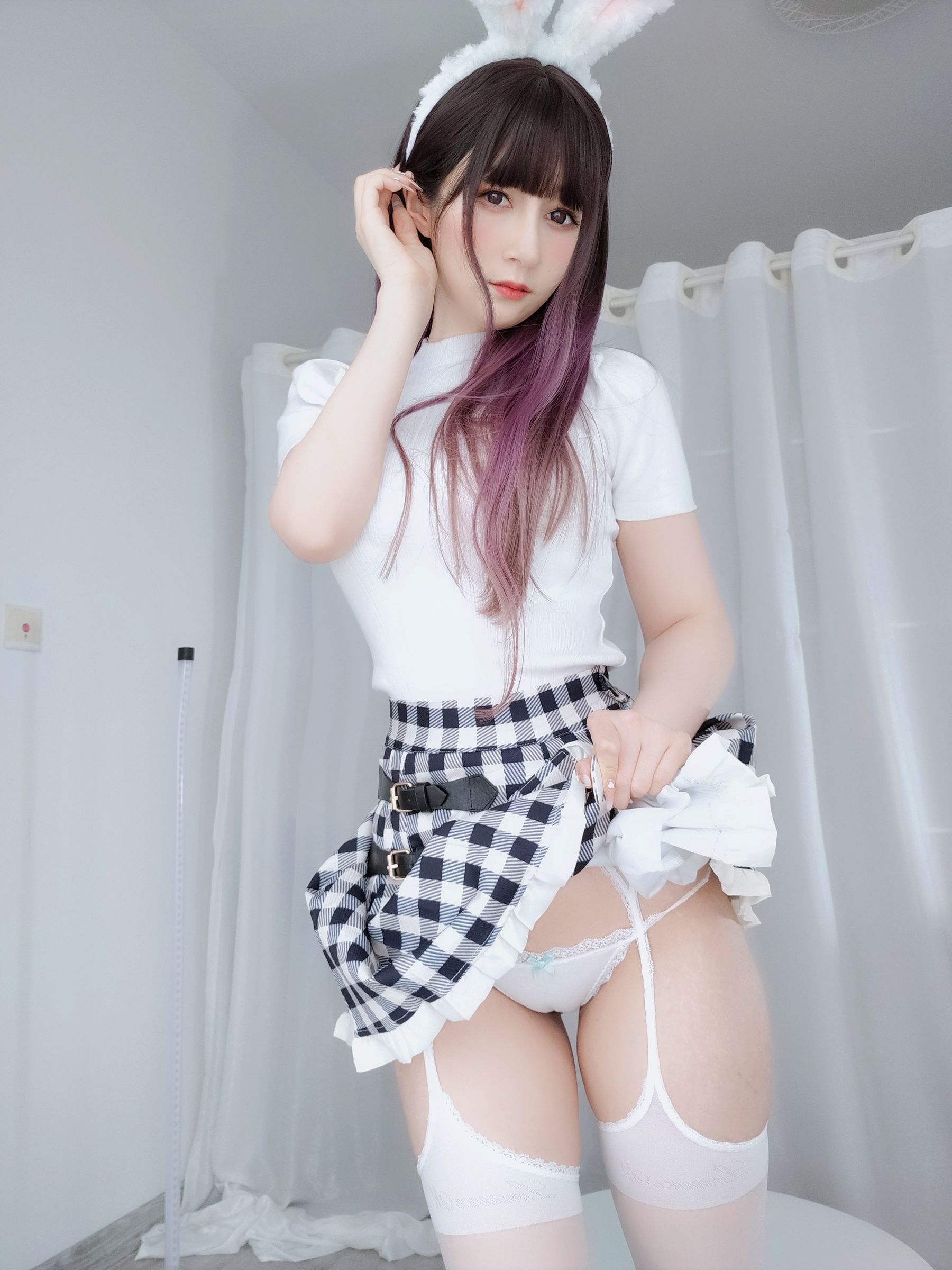 [福利COS] Coser小姐姐白银 - 白丝兔女郎