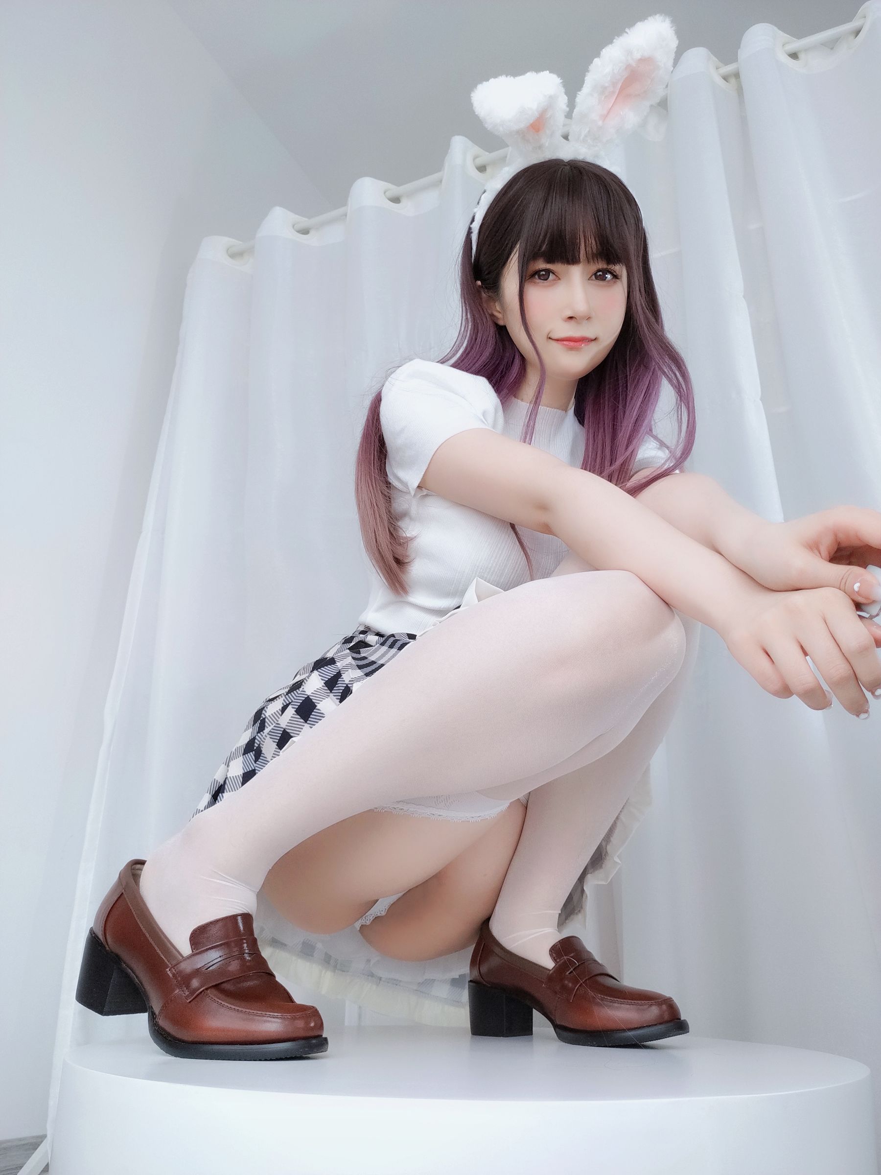 [福利COS] Coser小姐姐白银 - 白丝兔女郎