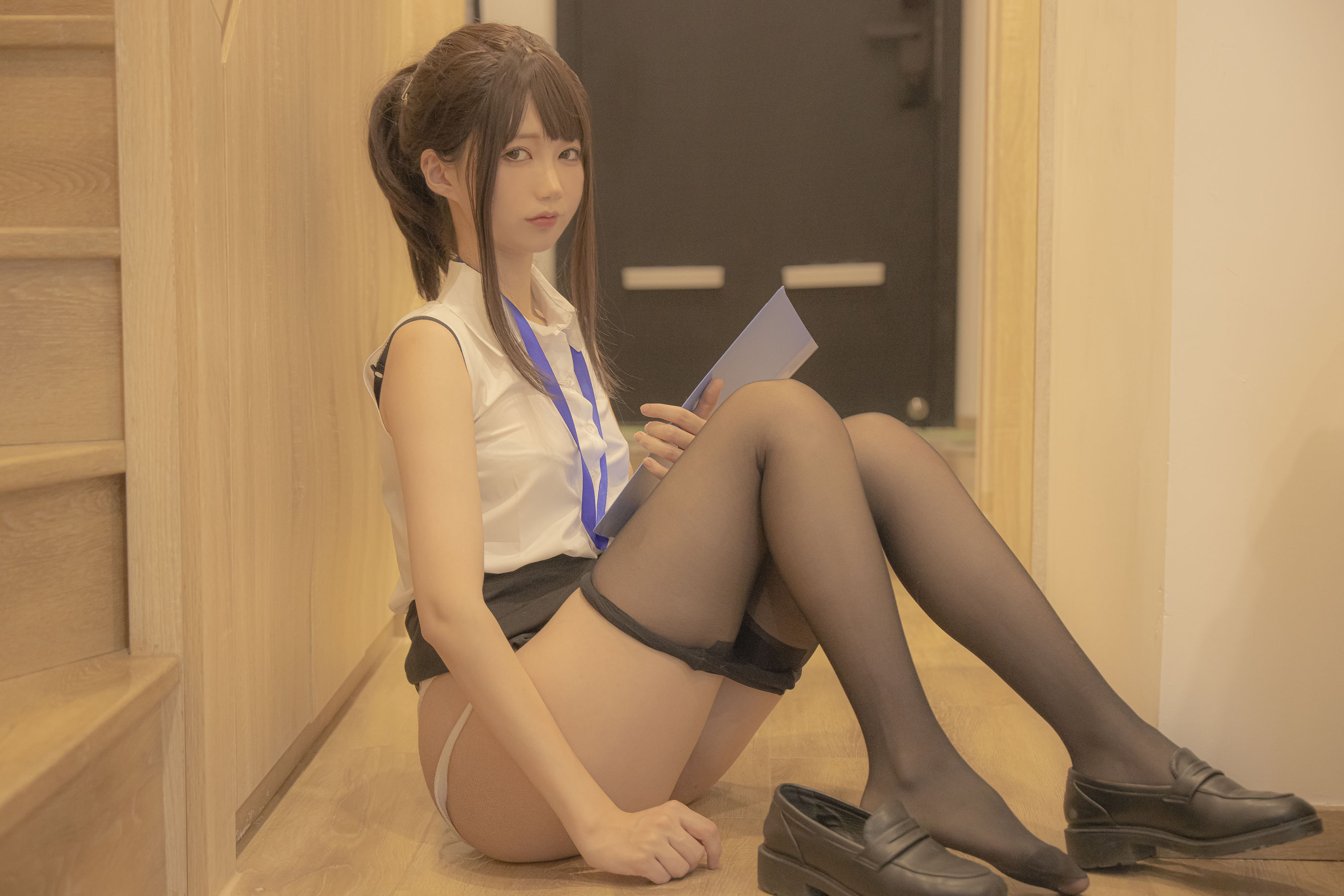 [福利COS] NAGISA魔物喵[fantia] - OL短裙