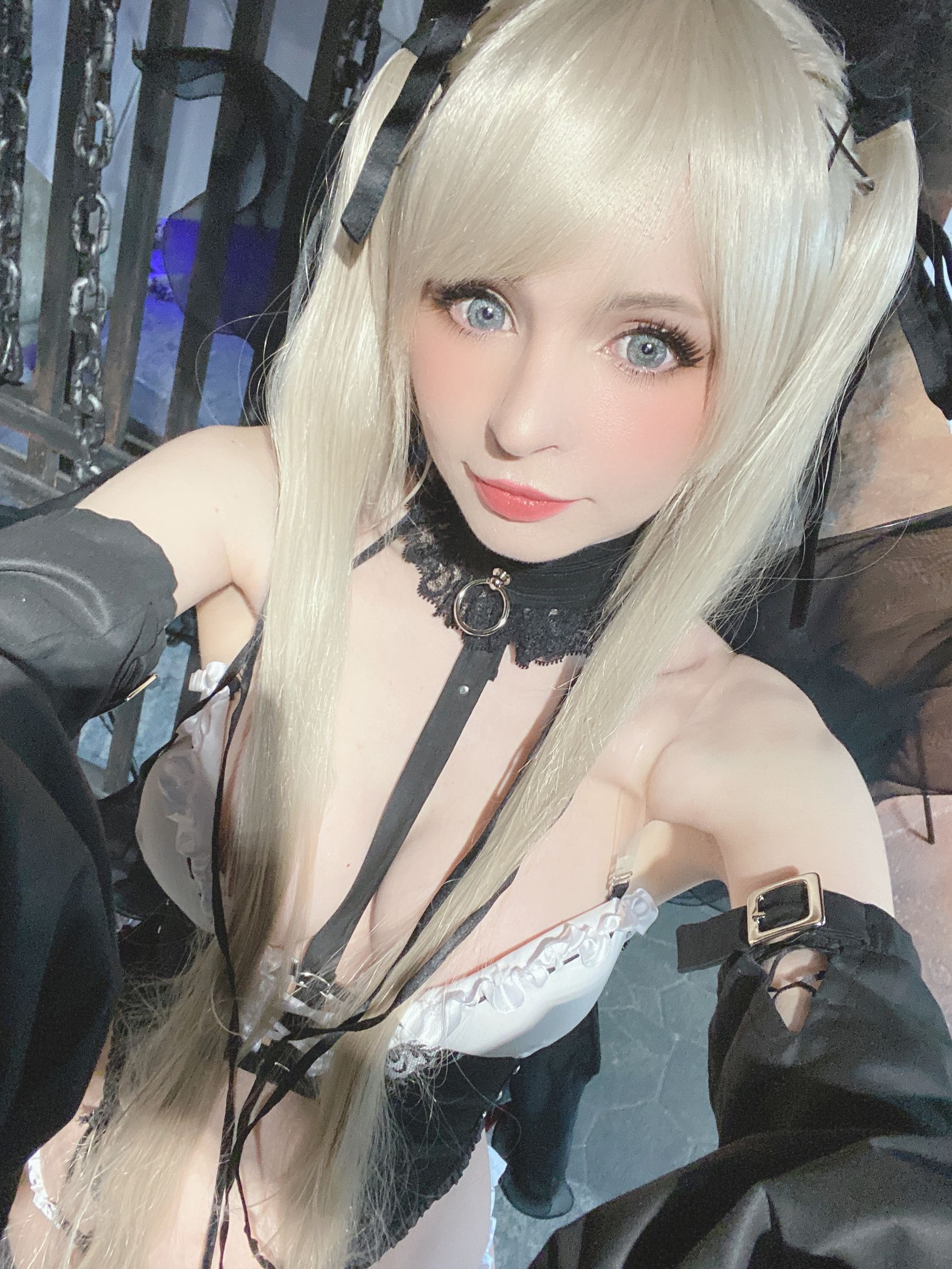 [福利COS] Peach milky - Sakimichan Marie Rose Set