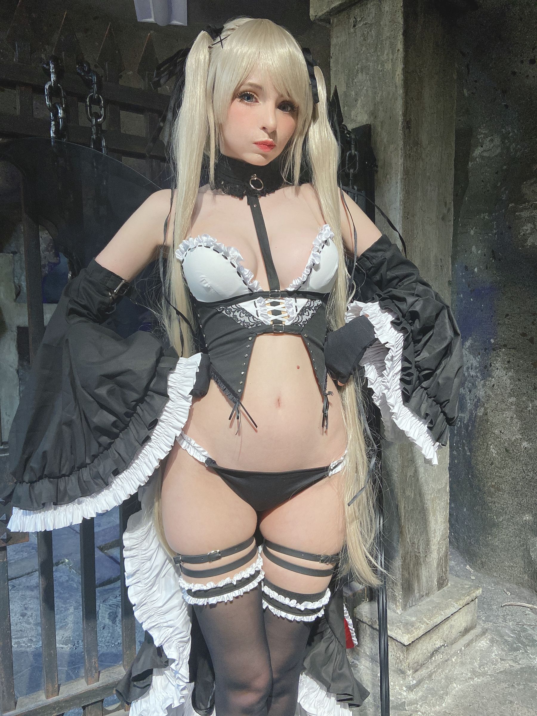 [福利COS] Peach milky - Sakimichan Marie Rose Set