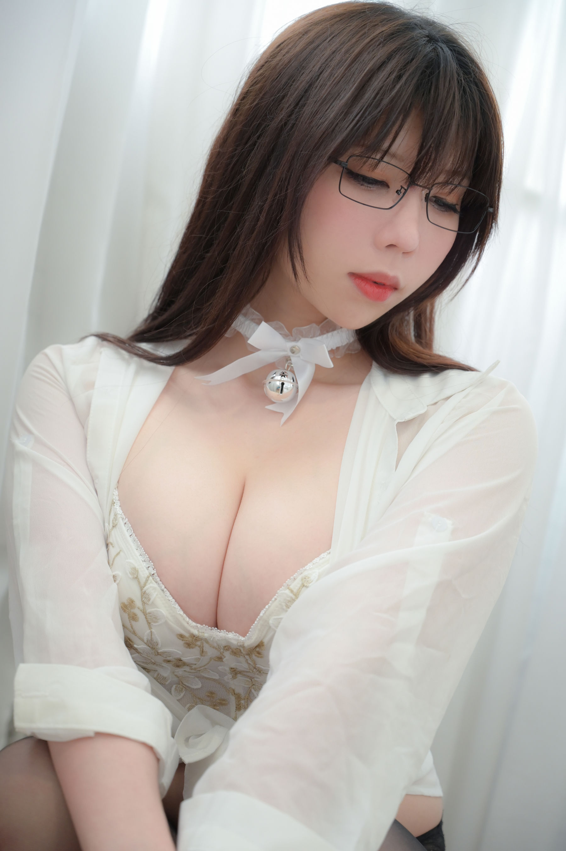 [福利COS] 二次元巨乳美女鹿野希 - 黑丝吊带袜
