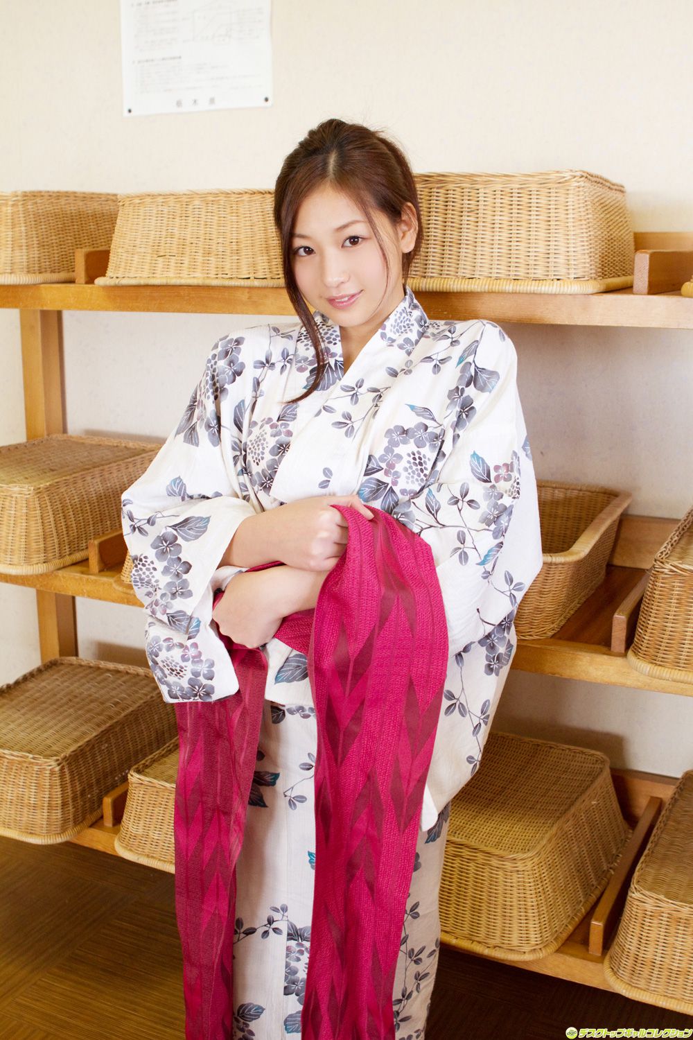 佐山彩香《100％美少女！无敌の弾ける限界ボディ》 [DGC] NO.1089