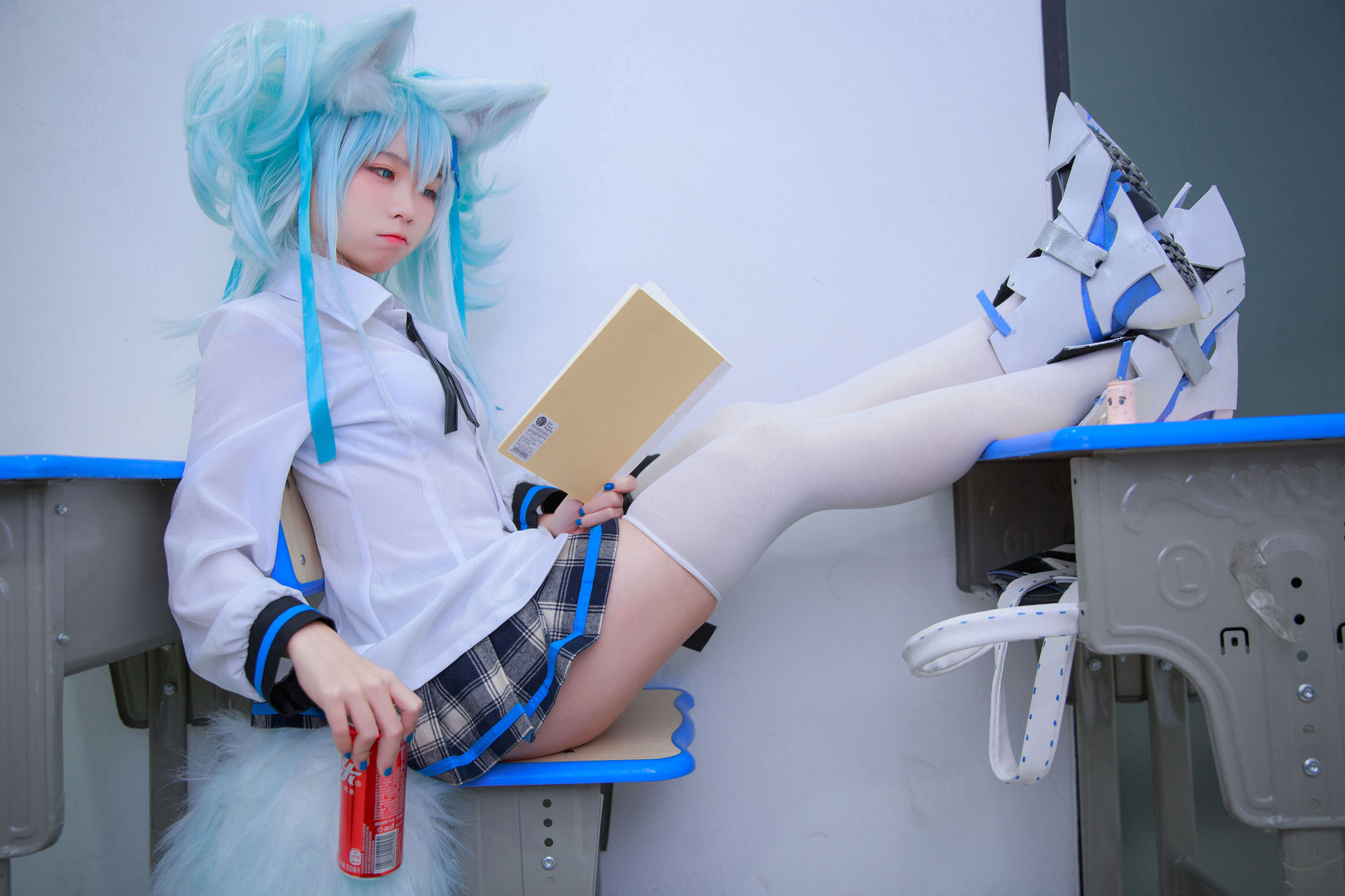 [福利COS] 动漫博主G44不会受伤 - 少女前线 PA15校服