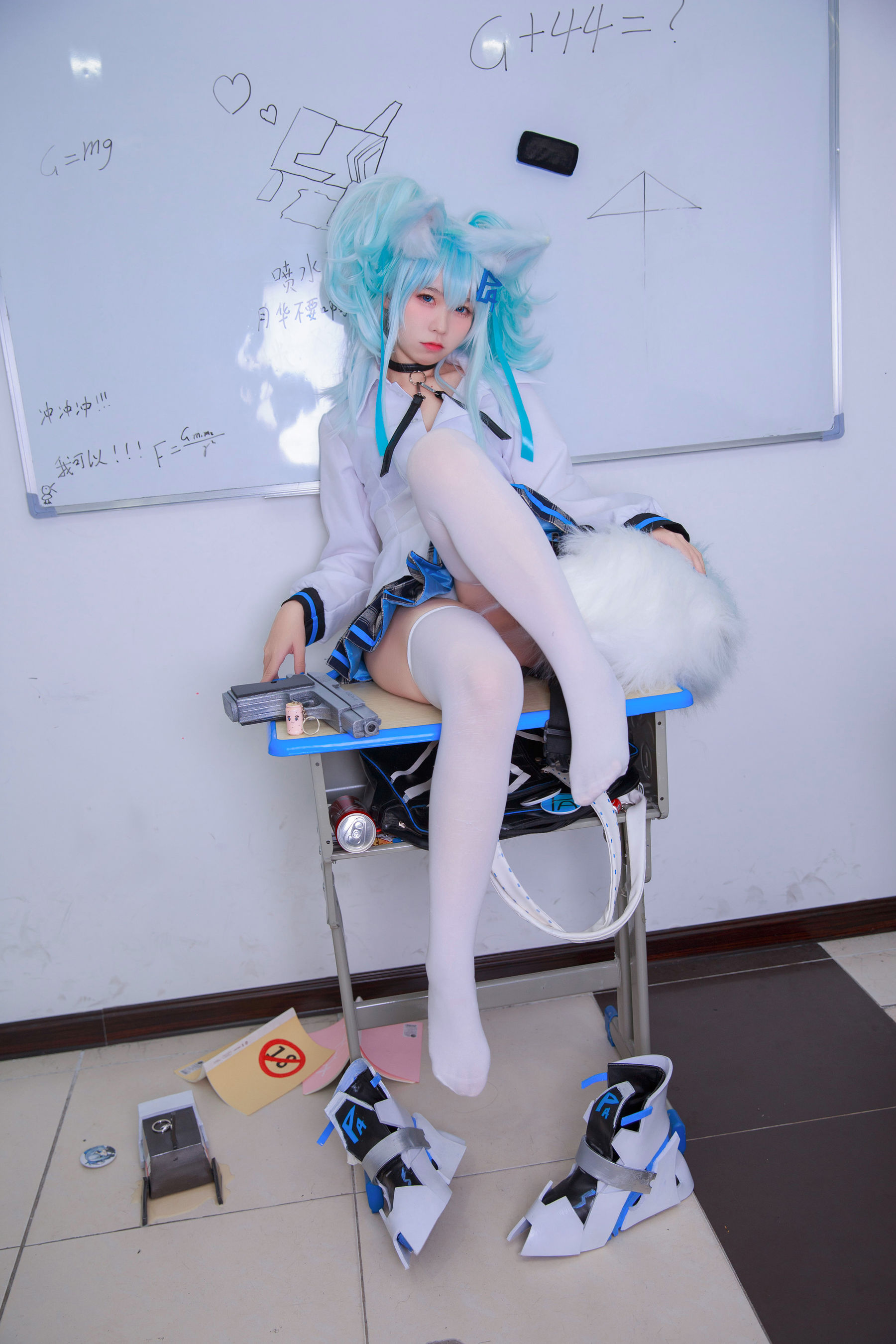 [福利COS] 动漫博主G44不会受伤 - 少女前线 PA15校服