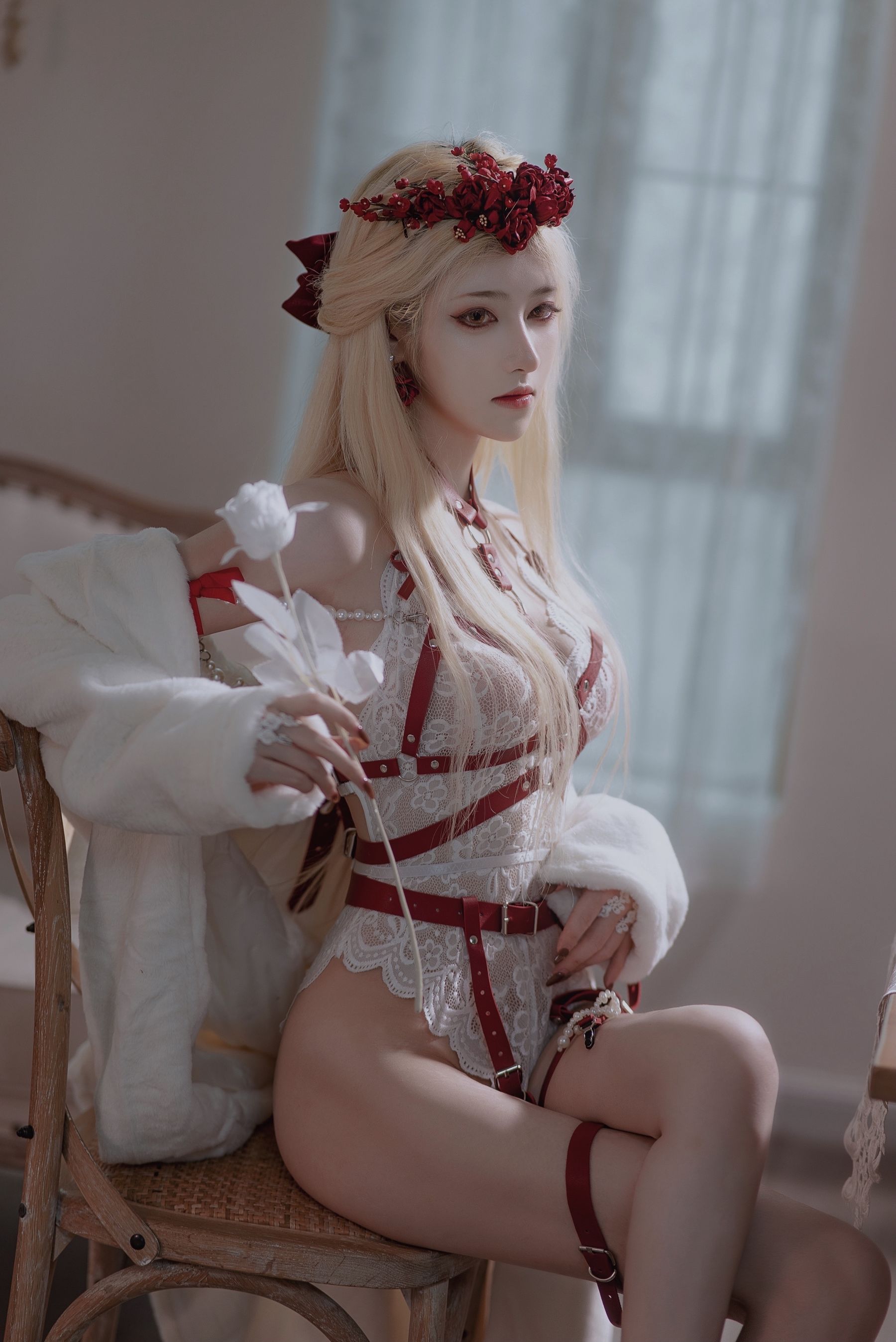 [福利COS] 动漫博主南桃Momoko - 玫瑰