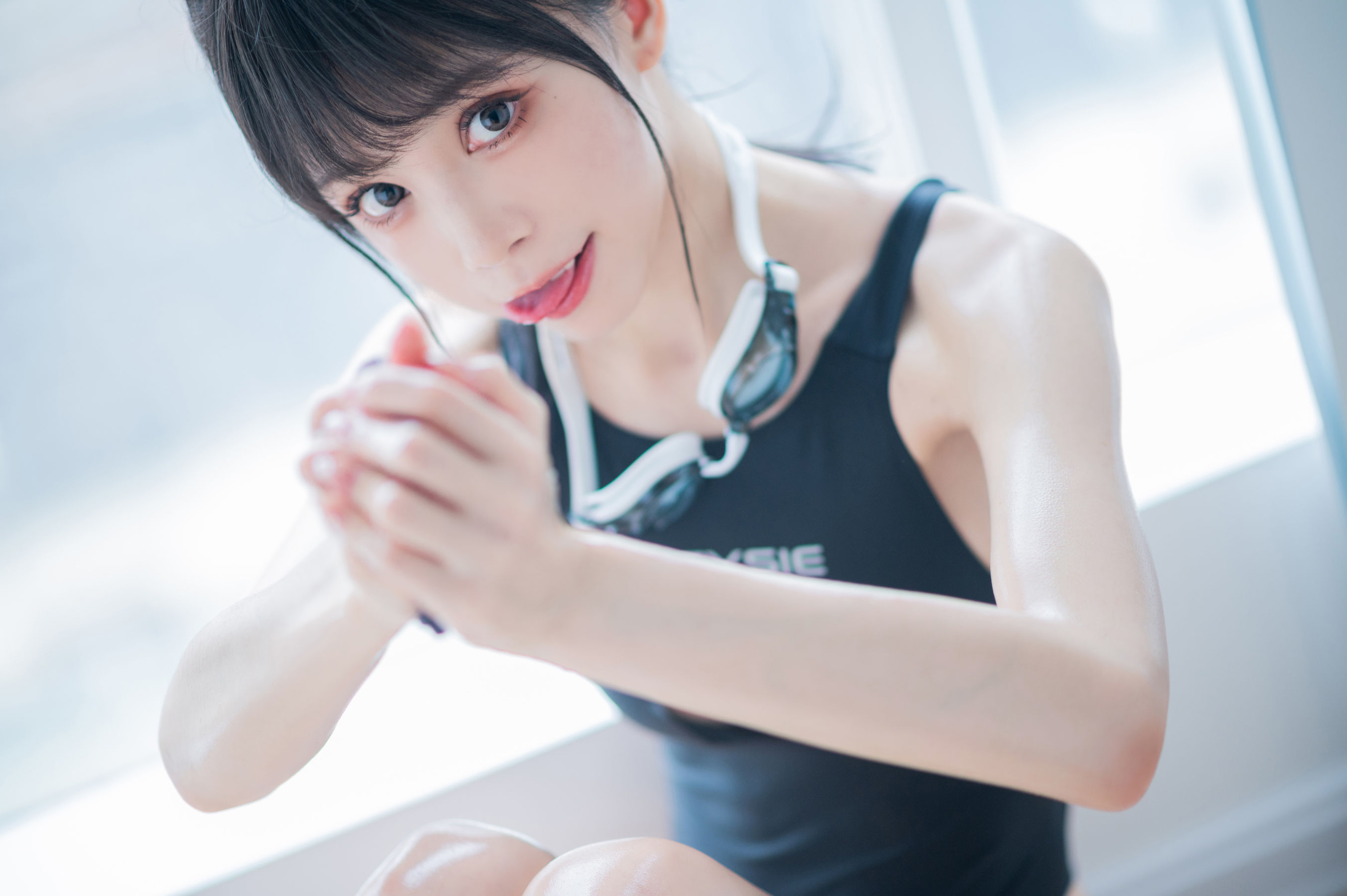 [福利COS] 动漫博主水淼aqua - 竞技泳装