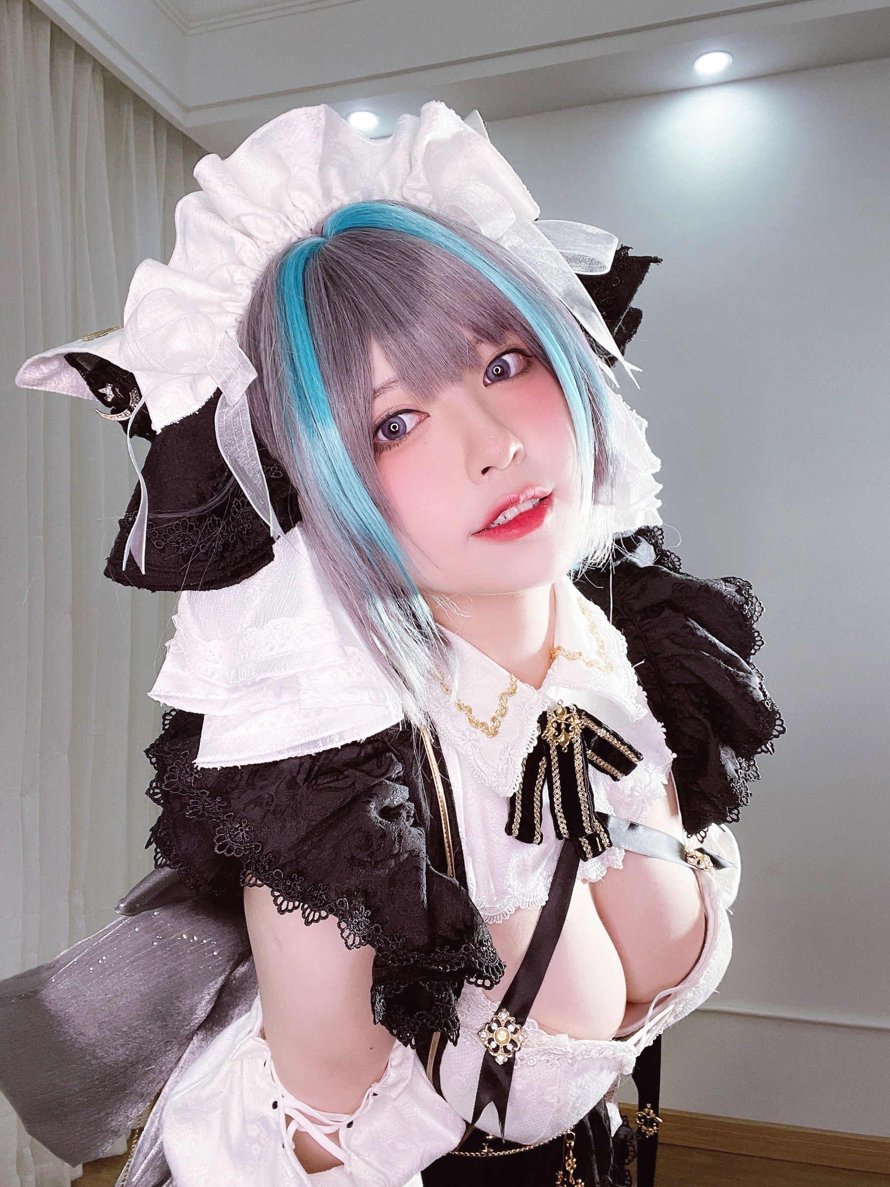 [福利COS] 半半子 - 柴郡