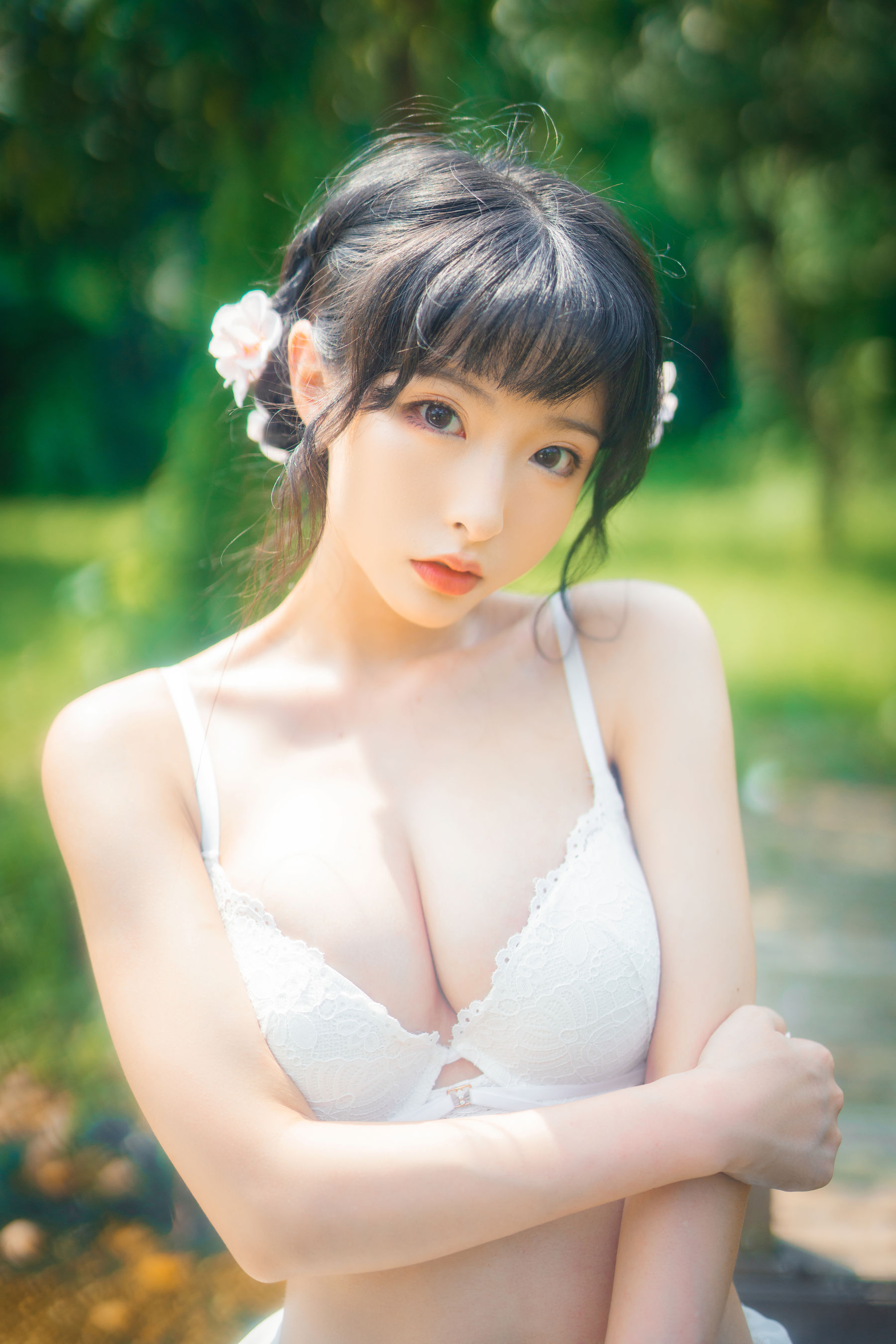 [福利COS] 尤物清水由乃 - 蕾丝花园